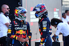 GP MIAMI, (L to R): Sergio Perez (MEX) Red Bull Racing with team mate Max Verstappen (NLD) Red Bull Racing in qualifying parc ferme.
04.05.2024. Formula 1 World Championship, Rd 6, Miami Grand Prix, Miami, Florida, USA, Sprint e Qualifiche Day.
- www.xpbimages.com, EMail: requests@xpbimages.com © Copyright: Charniaux / XPB Images