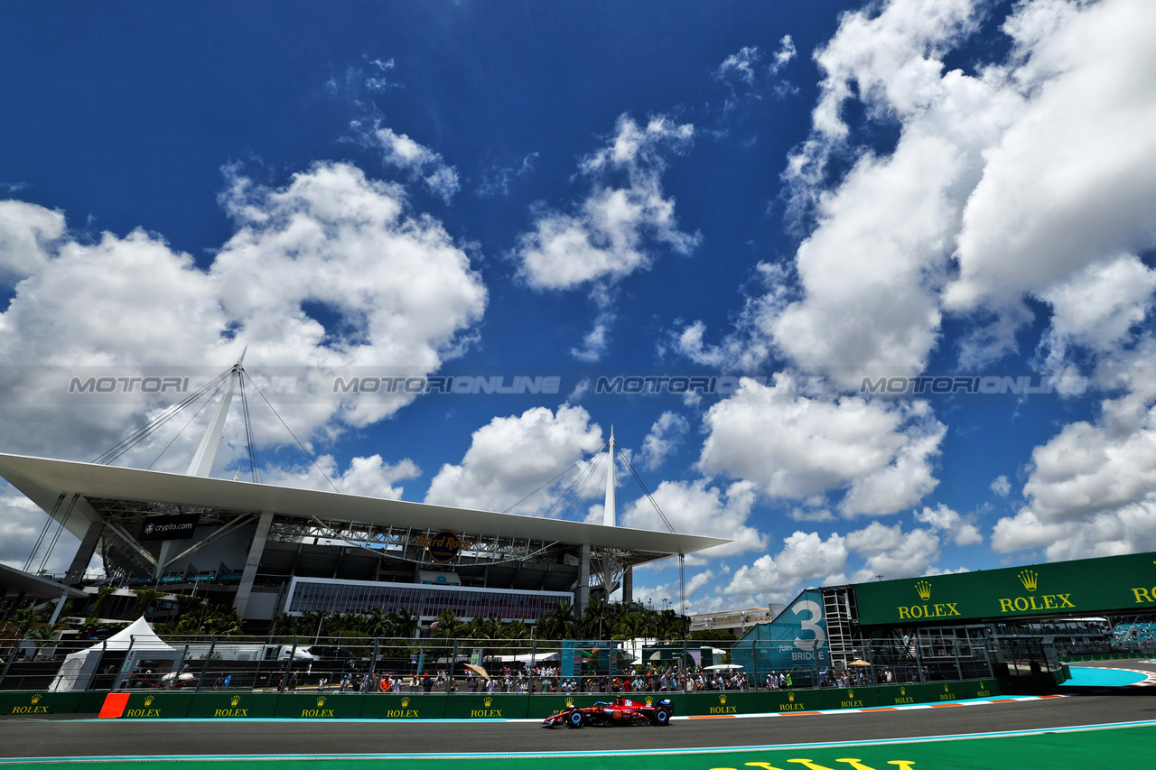 GP MIAMI, Carlos Sainz Jr (ESP) Ferrari SF-24.

03.05.2024. Formula 1 World Championship, Rd 6, Miami Grand Prix, Miami, Florida, USA, Sprint Qualifiche Day.

 - www.xpbimages.com, EMail: requests@xpbimages.com © Copyright: Coates / XPB Images
