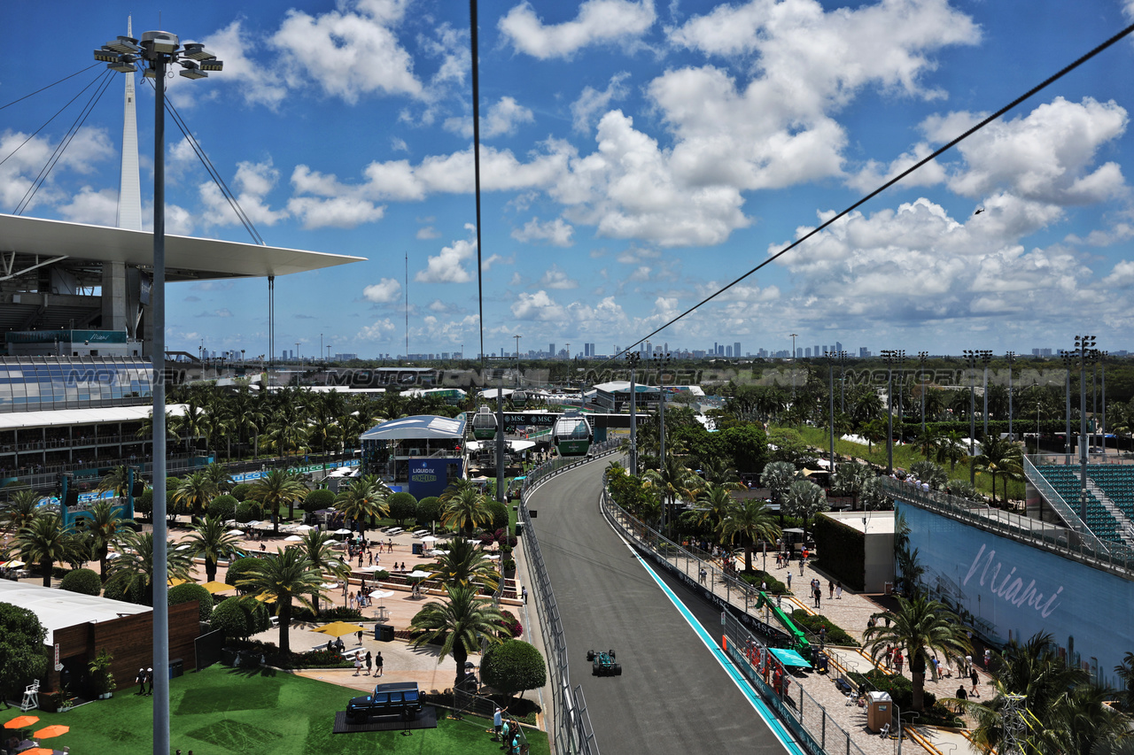 GP MIAMI, Lance Stroll (CDN) Aston Martin F1 Team AMR24.

03.05.2024. Formula 1 World Championship, Rd 6, Miami Grand Prix, Miami, Florida, USA, Sprint Qualifiche Day.

- www.xpbimages.com, EMail: requests@xpbimages.com © Copyright: Moy / XPB Images