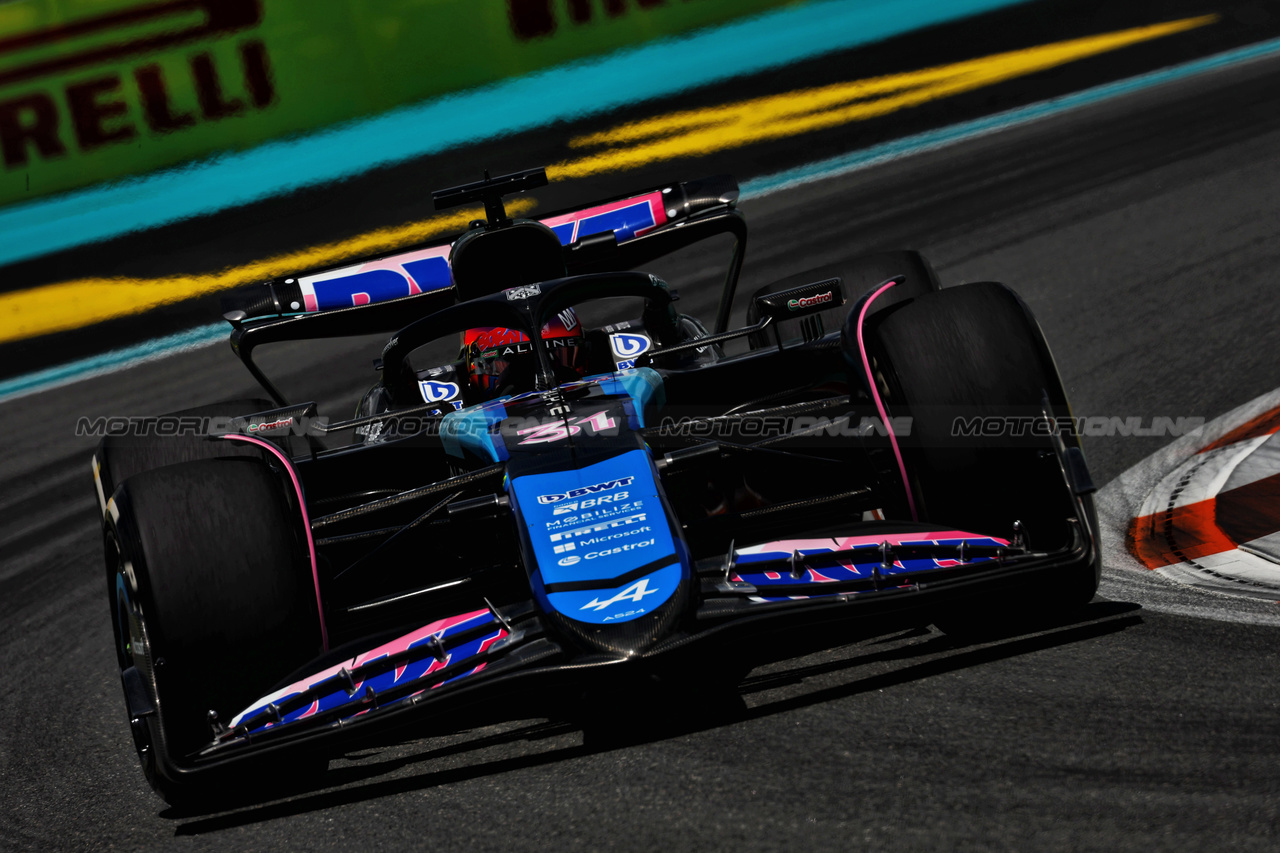GP MIAMI, Esteban Ocon (FRA) Alpine F1 Team A524.

03.05.2024. Formula 1 World Championship, Rd 6, Miami Grand Prix, Miami, Florida, USA, Sprint Qualifiche Day.

 - www.xpbimages.com, EMail: requests@xpbimages.com © Copyright: Staley / XPB Images