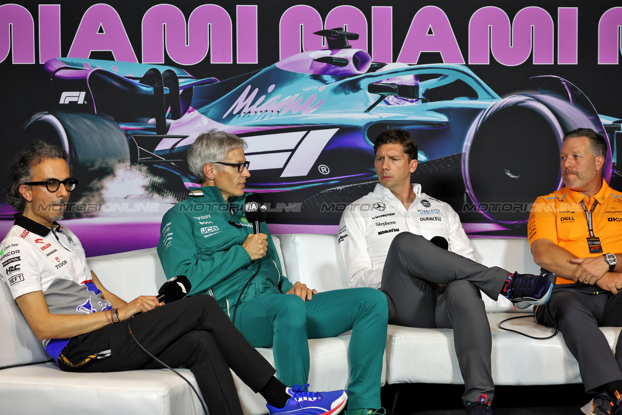 GP MIAMI, (L to R): Laurent Mekies (FRA) RB Technical Director; Mike Krack (LUX) Aston Martin F1 Team, Team Principal; James Vowles (GBR) Williams Racing Team Principal; e Zak Brown (USA) McLaren Executive Director, in the FIA Press Conference.

03.05.2024. Formula 1 World Championship, Rd 6, Miami Grand Prix, Miami, Florida, USA, Sprint Qualifiche Day.

- www.xpbimages.com, EMail: requests@xpbimages.com © Copyright: Bearne / XPB Images