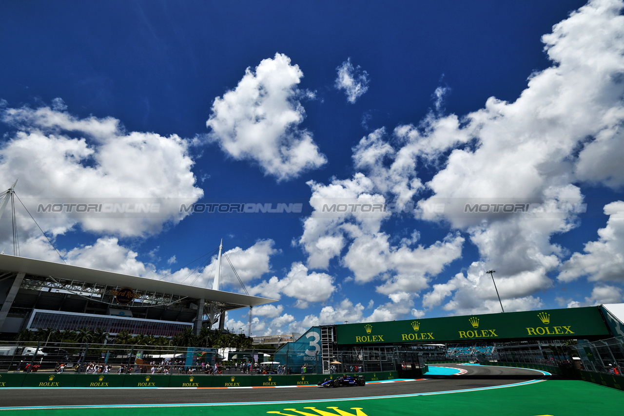 GP MIAMI, Logan Sargeant (USA) Williams Racing FW46.

03.05.2024. Formula 1 World Championship, Rd 6, Miami Grand Prix, Miami, Florida, USA, Sprint Qualifiche Day.

 - www.xpbimages.com, EMail: requests@xpbimages.com © Copyright: Coates / XPB Images