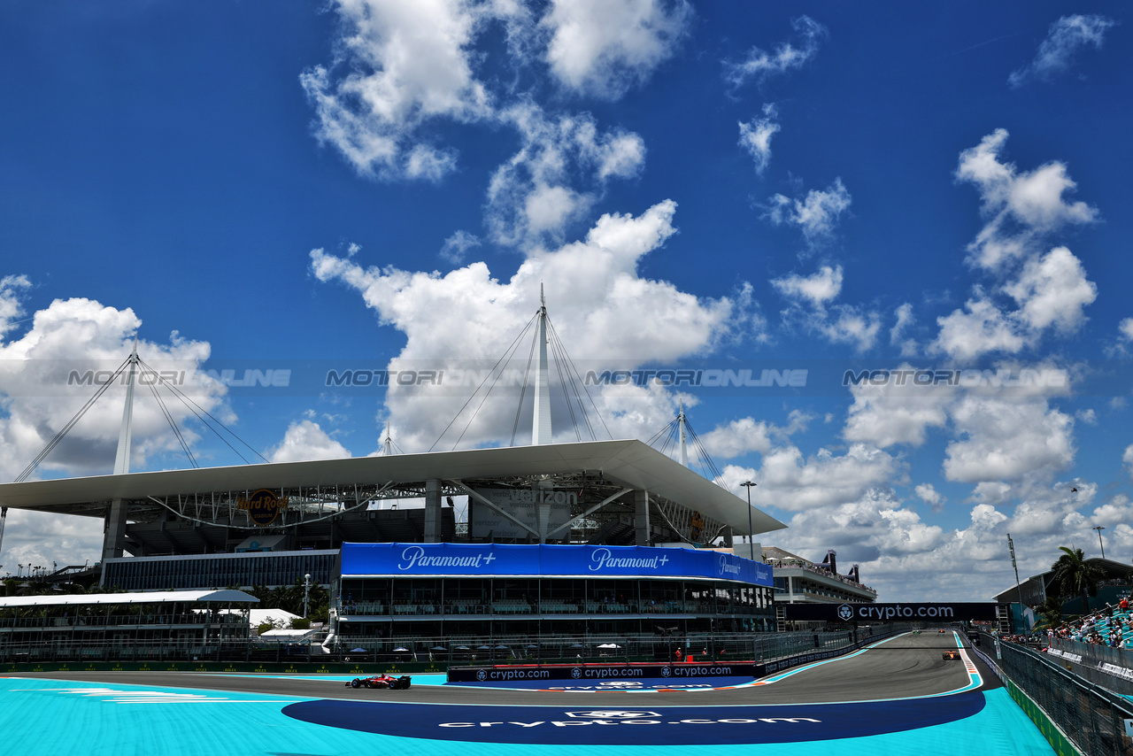 GP MIAMI, Carlos Sainz Jr (ESP) Ferrari SF-24.

03.05.2024. Formula 1 World Championship, Rd 6, Miami Grand Prix, Miami, Florida, USA, Sprint Qualifiche Day.

 - www.xpbimages.com, EMail: requests@xpbimages.com © Copyright: Coates / XPB Images