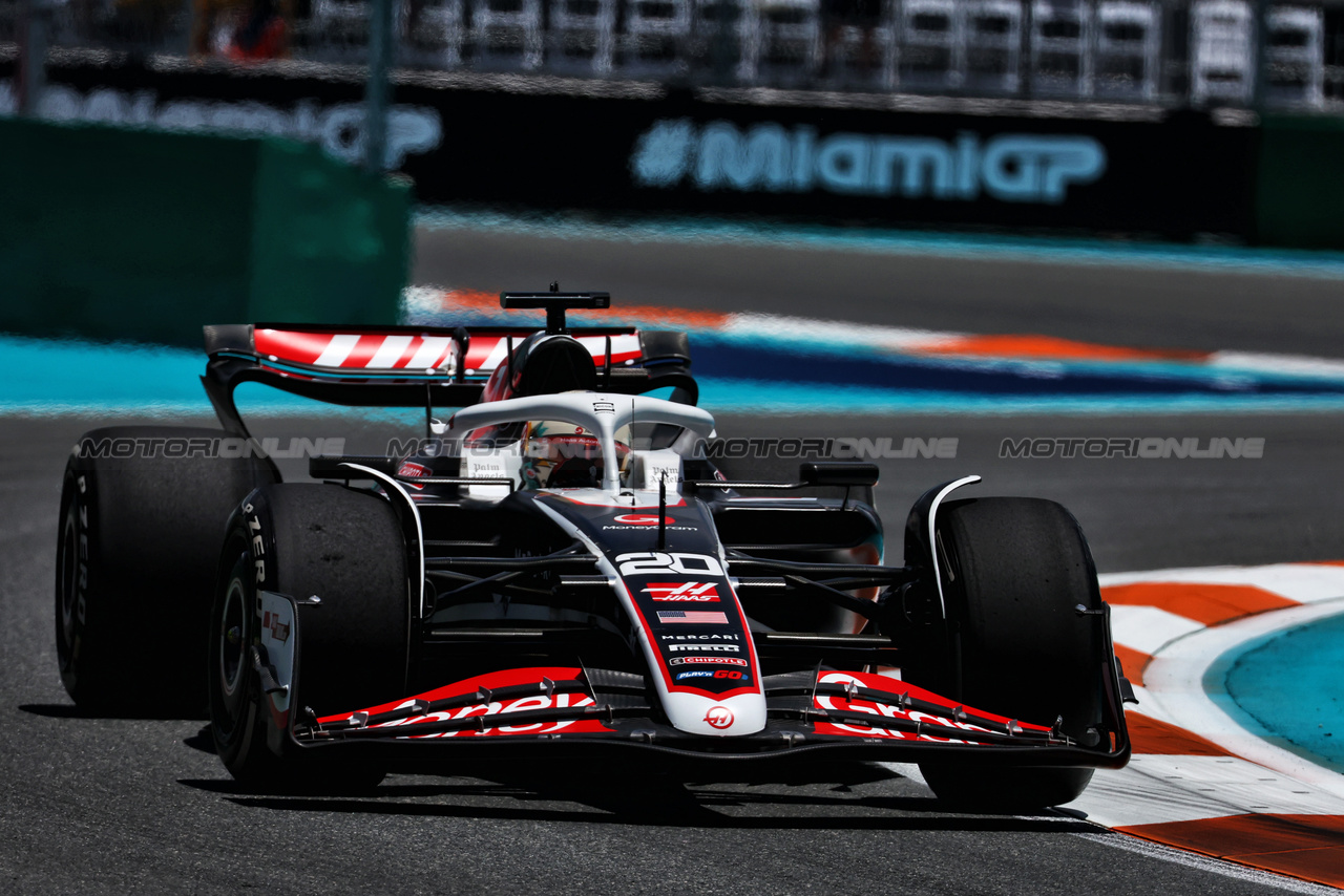 GP MIAMI, Kevin Magnussen (DEN) Haas VF-24.

03.05.2024. Formula 1 World Championship, Rd 6, Miami Grand Prix, Miami, Florida, USA, Sprint Qualifiche Day.

 - www.xpbimages.com, EMail: requests@xpbimages.com © Copyright: Coates / XPB Images