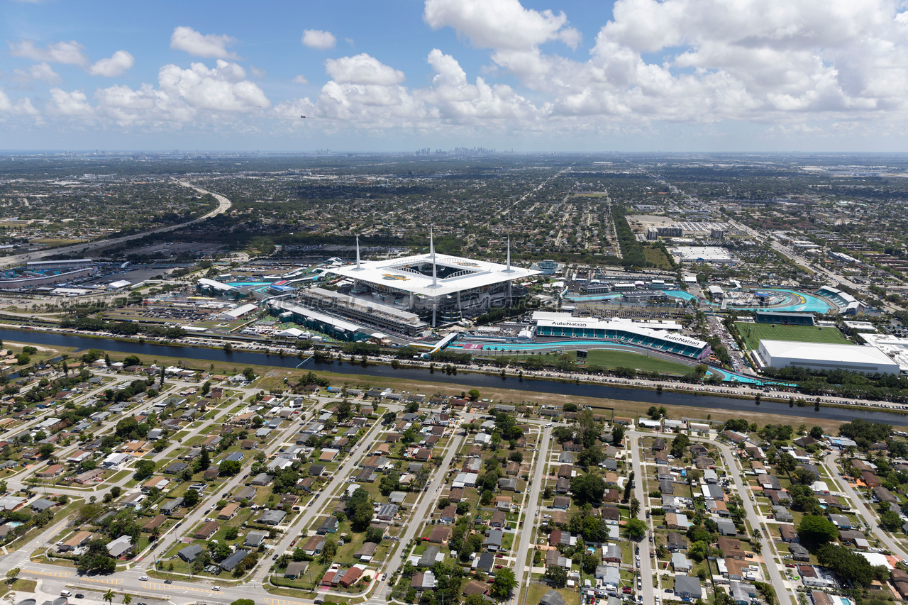 GP MIAMI, An aerial view of the circuit.

03.05.2024. Formula 1 World Championship, Rd 6, Miami Grand Prix, Miami, Florida, USA, Sprint Qualifiche Day.

- www.xpbimages.com, EMail: requests@xpbimages.com © Copyright: XPB Images