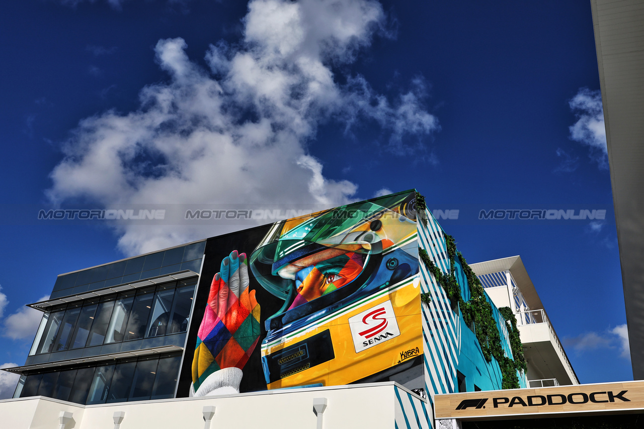 GP MIAMI, Circuit Atmosfera - tribute to Ayrton Senna.

03.05.2024. Formula 1 World Championship, Rd 6, Miami Grand Prix, Miami, Florida, USA, Sprint Qualifiche Day.

- www.xpbimages.com, EMail: requests@xpbimages.com © Copyright: Moy / XPB Images