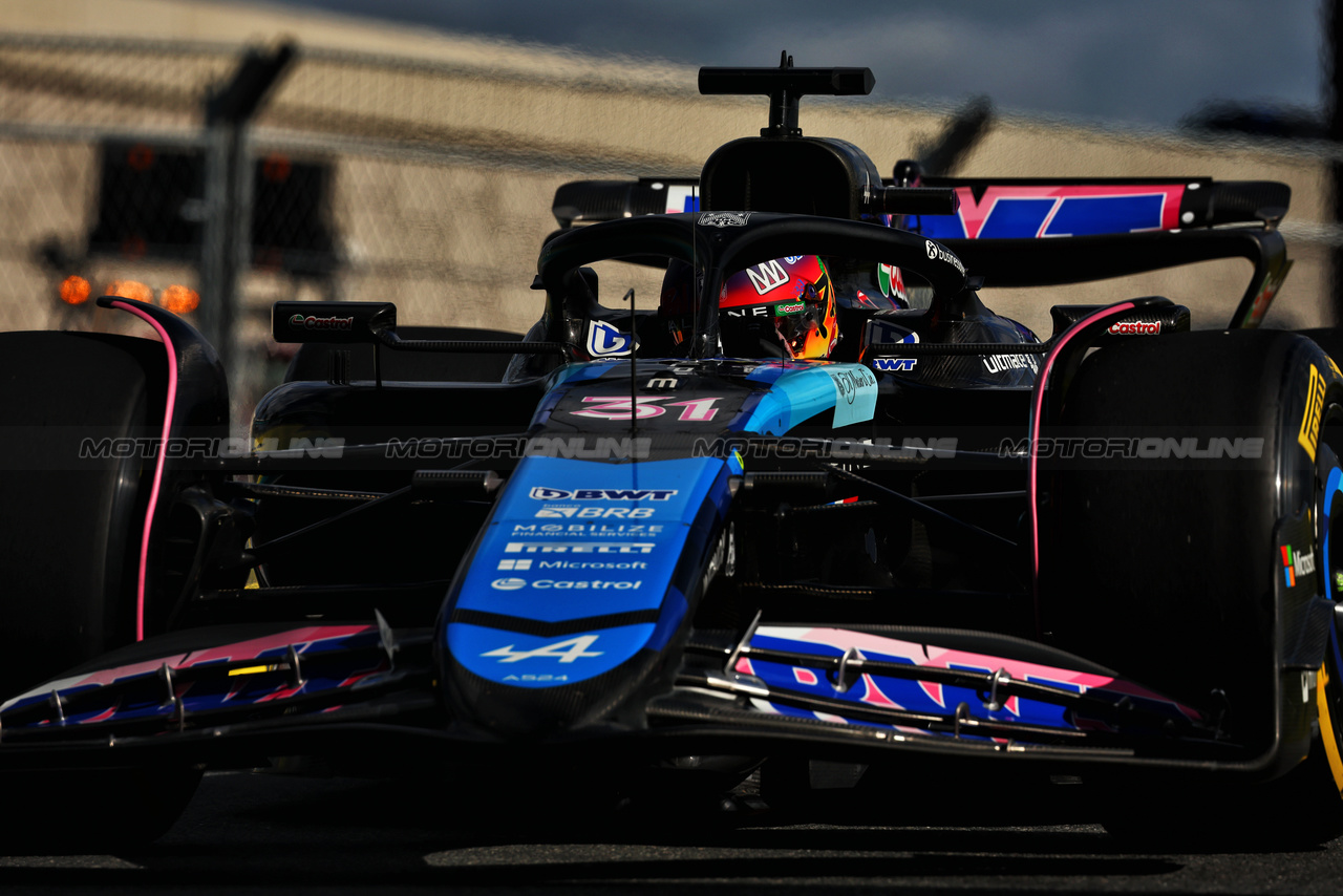 GP MIAMI, Esteban Ocon (FRA) Alpine F1 Team A524.

03.05.2024. Formula 1 World Championship, Rd 6, Miami Grand Prix, Miami, Florida, USA, Sprint Qualifiche Day.

 - www.xpbimages.com, EMail: requests@xpbimages.com © Copyright: Staley / XPB Images