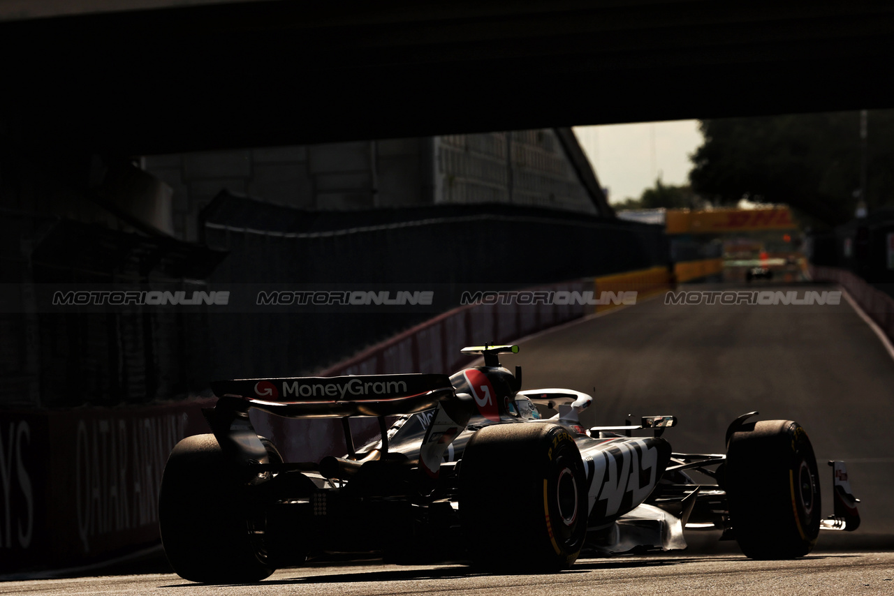 GP MIAMI, Nico Hulkenberg (GER) Haas VF-24.

03.05.2024. Formula 1 World Championship, Rd 6, Miami Grand Prix, Miami, Florida, USA, Sprint Qualifiche Day.

 - www.xpbimages.com, EMail: requests@xpbimages.com © Copyright: Coates / XPB Images