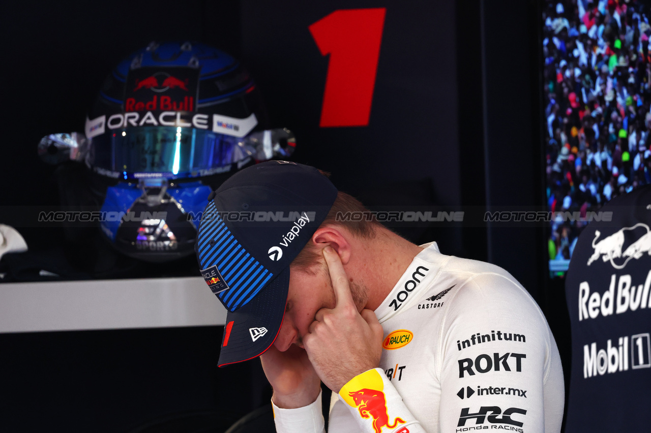 GP MIAMI, Max Verstappen (NLD) Red Bull Racing.

03.05.2024. Formula 1 World Championship, Rd 6, Miami Grand Prix, Miami, Florida, USA, Sprint Qualifiche Day.

- www.xpbimages.com, EMail: requests@xpbimages.com © Copyright: Charniaux / XPB Images