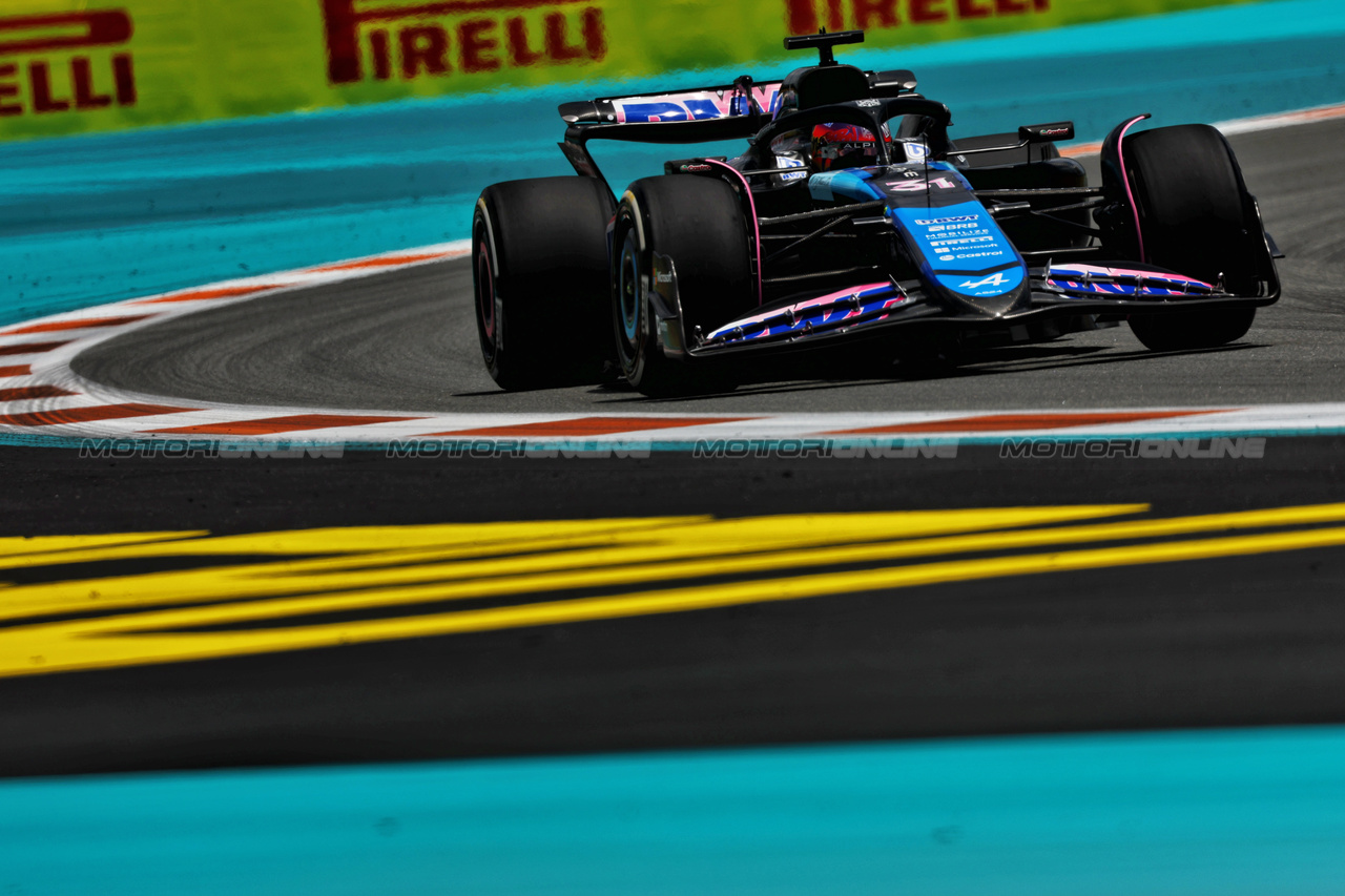 GP MIAMI, Esteban Ocon (FRA) Alpine F1 Team A524.

03.05.2024. Formula 1 World Championship, Rd 6, Miami Grand Prix, Miami, Florida, USA, Sprint Qualifiche Day.

 - www.xpbimages.com, EMail: requests@xpbimages.com © Copyright: Staley / XPB Images
