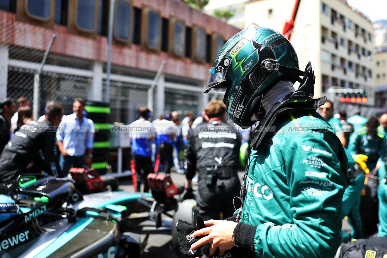 GP MONACO, Lance Stroll (CDN) Aston Martin F1 Team on the grid.

26.05.2024. Formula 1 World Championship, Rd 8, Monaco Grand Prix, Monte Carlo, Monaco, Gara Day.

- www.xpbimages.com, EMail: requests@xpbimages.com © Copyright: Bearne / XPB Images