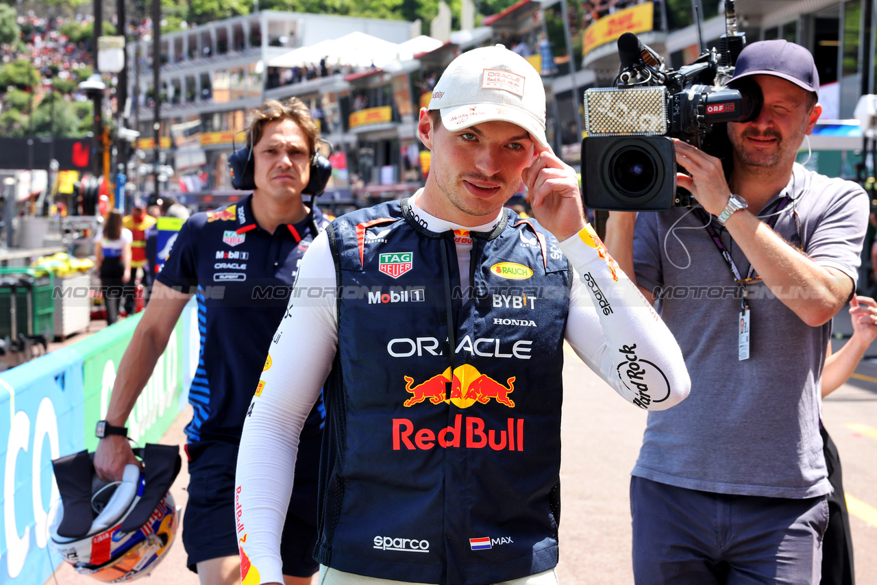 GP MONACO, Max Verstappen (NLD) Red Bull Racing.

26.05.2024. Formula 1 World Championship, Rd 8, Monaco Grand Prix, Monte Carlo, Monaco, Gara Day.

- www.xpbimages.com, EMail: requests@xpbimages.com © Copyright: Bearne / XPB Images