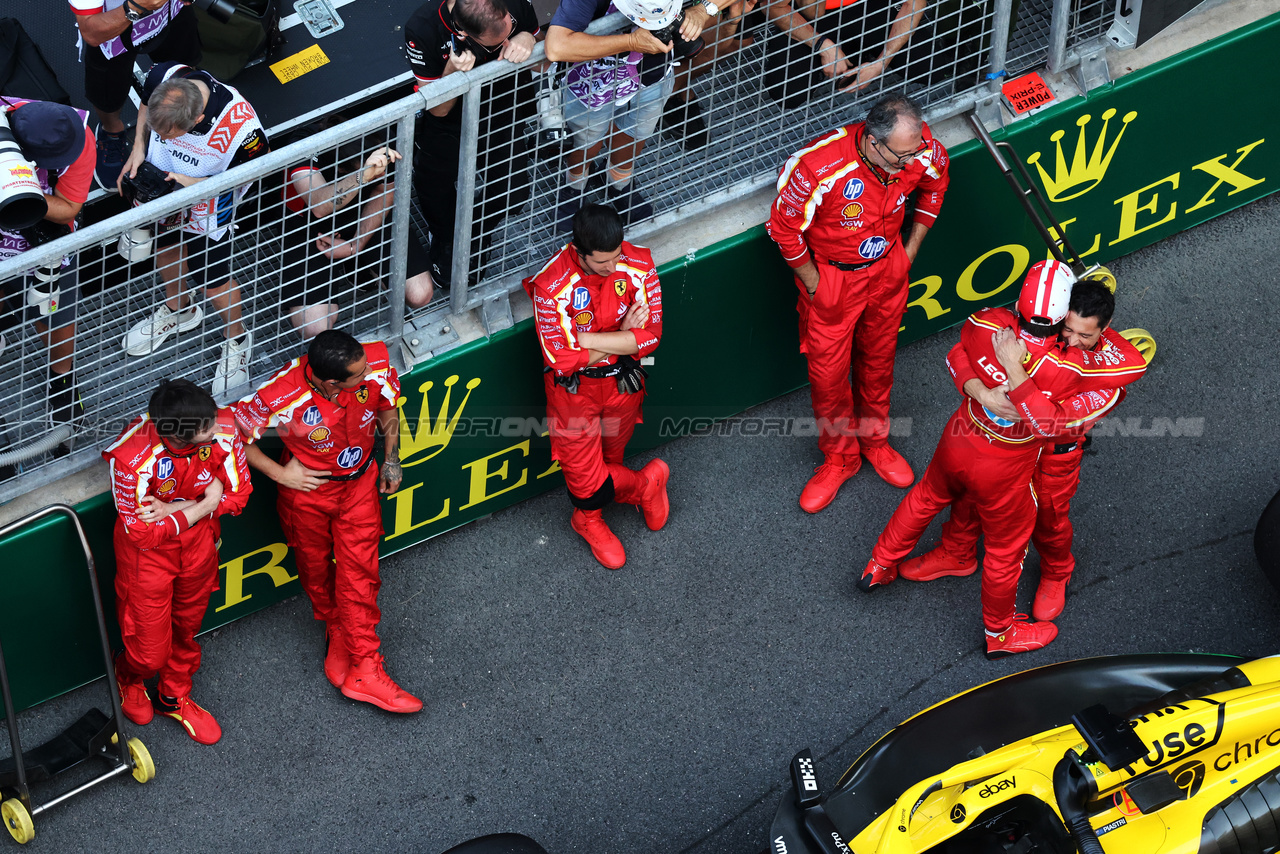 GP MONACO, Gara winner Charles Leclerc (MON) Ferrari celebrates with the team in parc ferme.

26.05.2024. Formula 1 World Championship, Rd 8, Monaco Grand Prix, Monte Carlo, Monaco, Gara Day.

- www.xpbimages.com, EMail: requests@xpbimages.com © Copyright: Moy / XPB Images