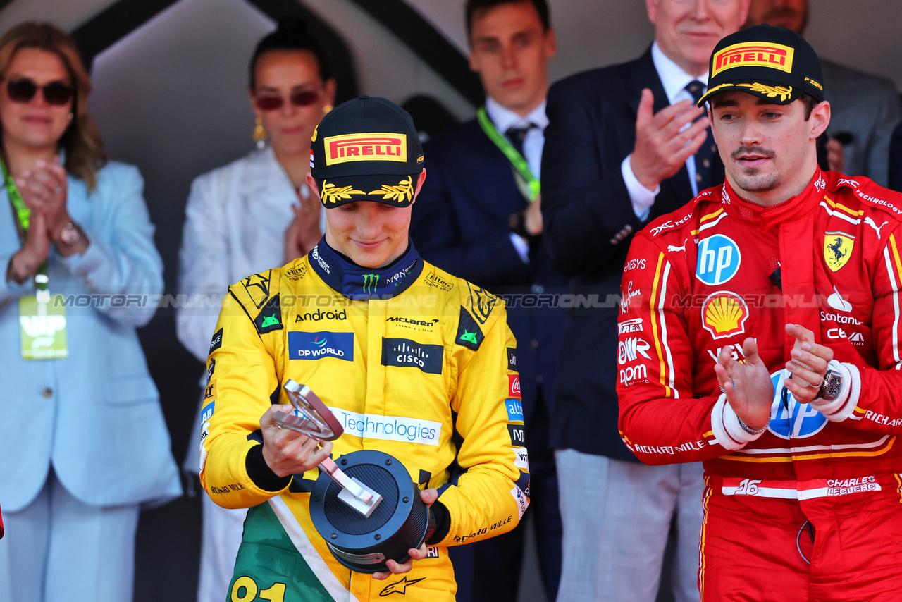 GP MONACO, Oscar Piastri (AUS) McLaren celebrates his second position on the podium.

26.05.2024. Formula 1 World Championship, Rd 8, Monaco Grand Prix, Monte Carlo, Monaco, Gara Day.

- www.xpbimages.com, EMail: requests@xpbimages.com © Copyright: Batchelor / XPB Images