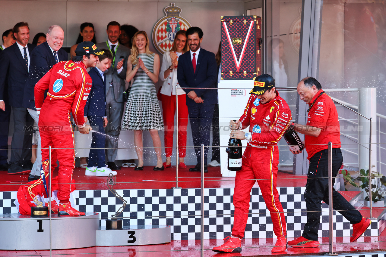 GP MONACO, Gara winner Charles Leclerc (MON) Ferrari celebrates with the champagne with Carlos Sainz Jr (ESP) Ferrari e Frederic Vasseur (FRA) Ferrari Team Principal on the podium.

26.05.2024. Formula 1 World Championship, Rd 8, Monaco Grand Prix, Monte Carlo, Monaco, Gara Day.

- www.xpbimages.com, EMail: requests@xpbimages.com © Copyright: Batchelor / XPB Images