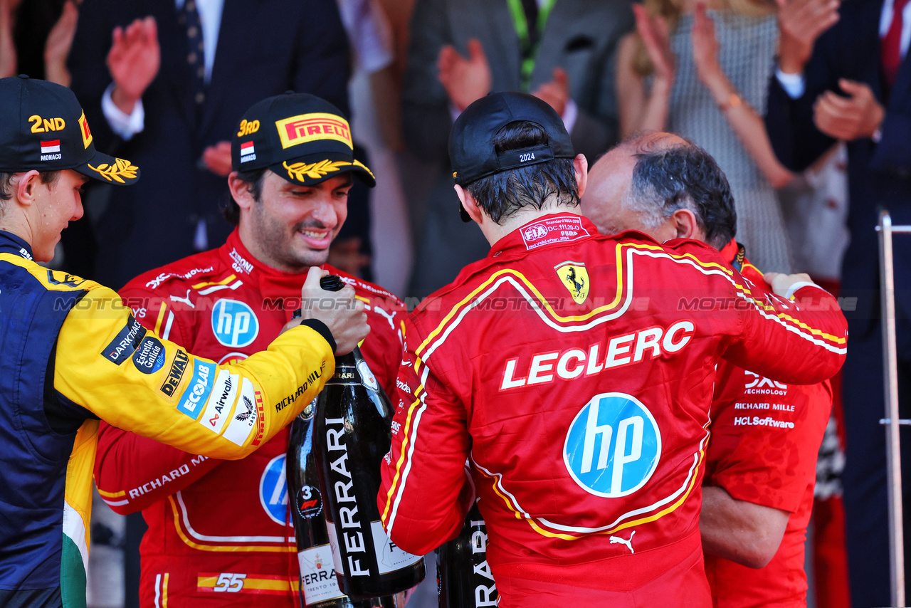 GP MONACO, Gara winner Charles Leclerc (MON) Ferrari celebrates on the podium with Carlos Sainz Jr (ESP) Ferrari e Frederic Vasseur (FRA) Ferrari Team Principal.

26.05.2024. Formula 1 World Championship, Rd 8, Monaco Grand Prix, Monte Carlo, Monaco, Gara Day.

- www.xpbimages.com, EMail: requests@xpbimages.com © Copyright: Batchelor / XPB Images