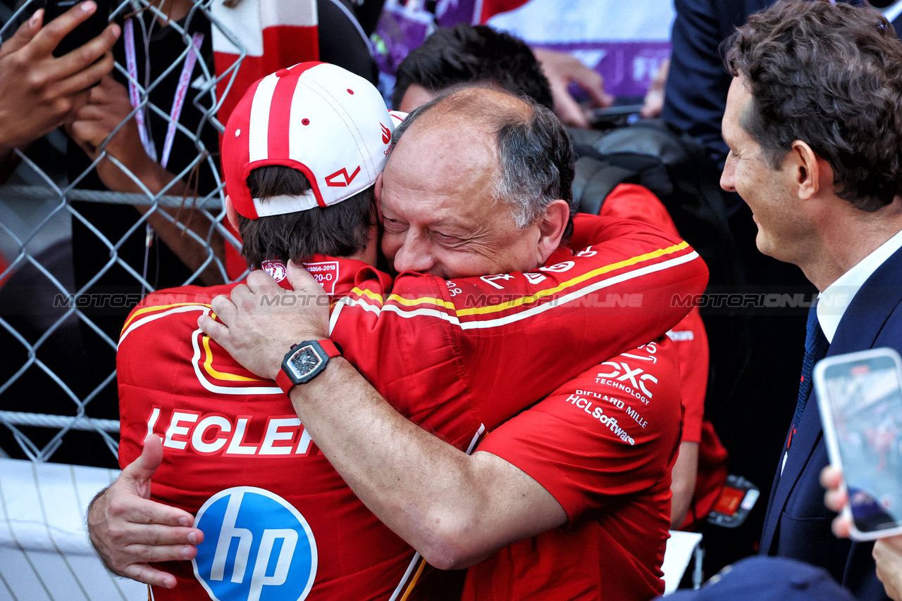 GP MONACO, (L to R): Gara winner Charles Leclerc (MON) Ferrari celebrates with Frederic Vasseur (FRA) Ferrari Team Principal e John Elkann (ITA) FIAT Chrysler Automobiles Chairman in parc ferme.

26.05.2024. Formula 1 World Championship, Rd 8, Monaco Grand Prix, Monte Carlo, Monaco, Gara Day.

- www.xpbimages.com, EMail: requests@xpbimages.com © Copyright: Batchelor / XPB Images