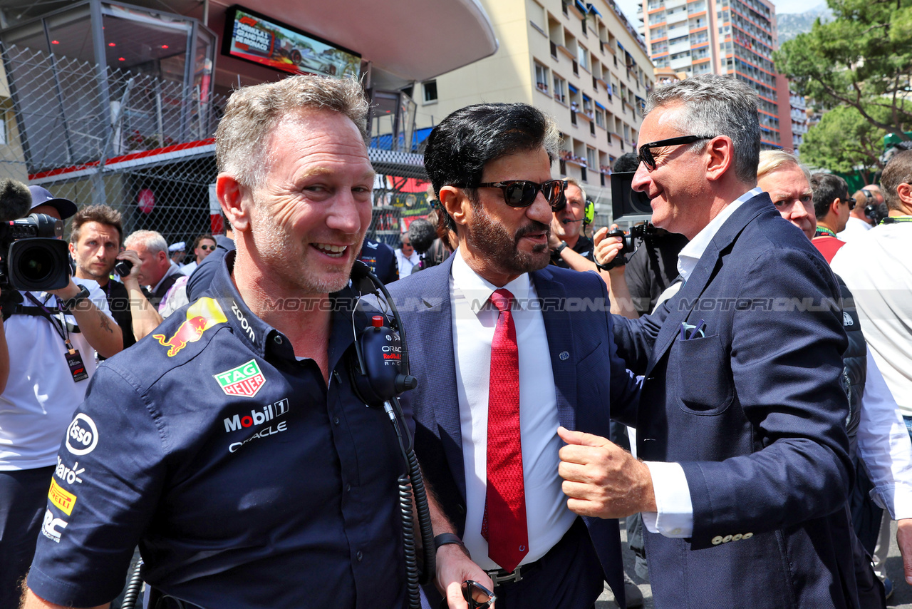 GP MONACO, Christian Horner (GBR) Red Bull Racing Team Principal e Mohammed Bin Sulayem (UAE) FIA President on the grid.

26.05.2024. Formula 1 World Championship, Rd 8, Monaco Grand Prix, Monte Carlo, Monaco, Gara Day.

- www.xpbimages.com, EMail: requests@xpbimages.com © Copyright: Bearne / XPB Images