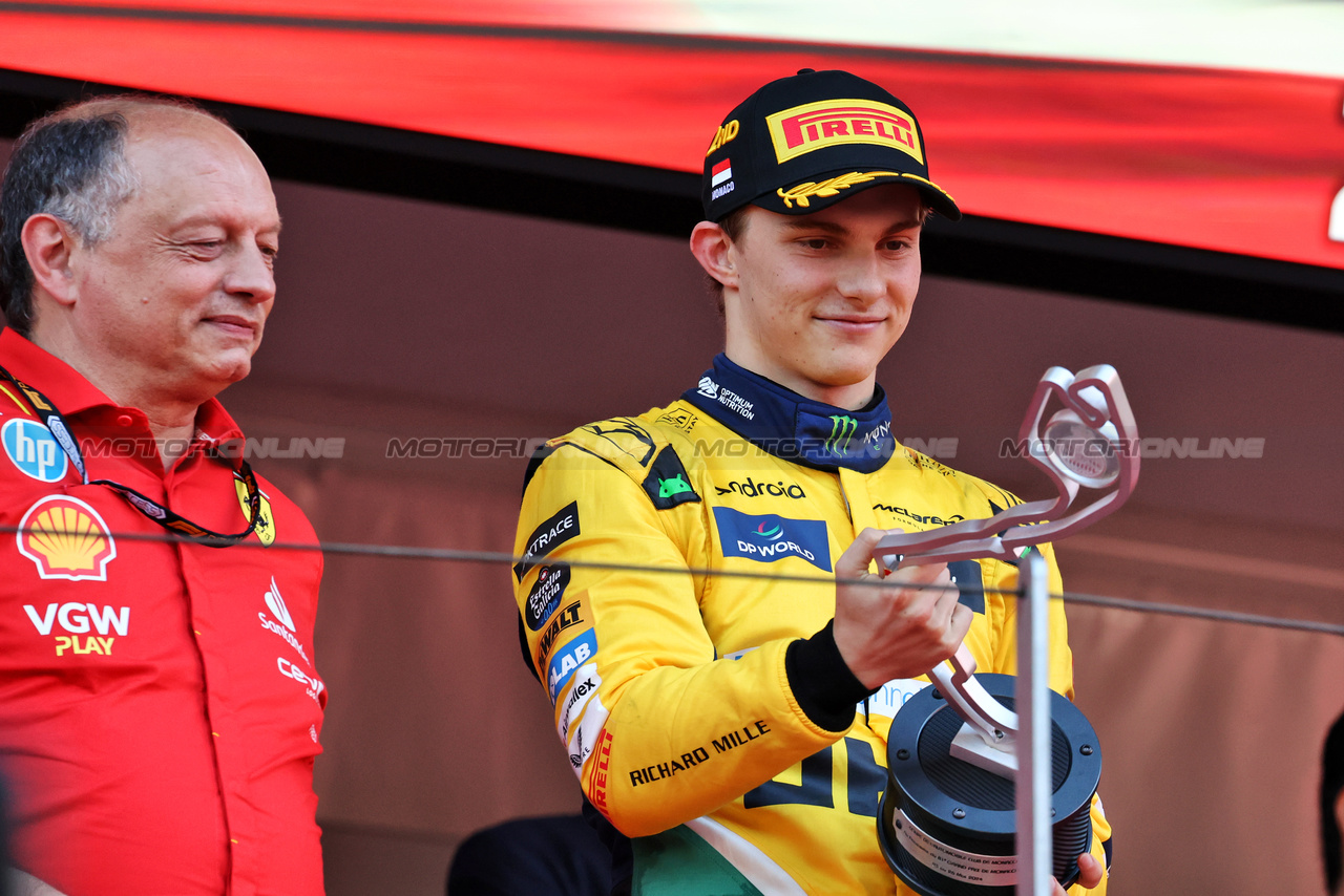 GP MONACO, Oscar Piastri (AUS) McLaren celebrates his second position on the podium.

26.05.2024. Formula 1 World Championship, Rd 8, Monaco Grand Prix, Monte Carlo, Monaco, Gara Day.

- www.xpbimages.com, EMail: requests@xpbimages.com © Copyright: Moy / XPB Images