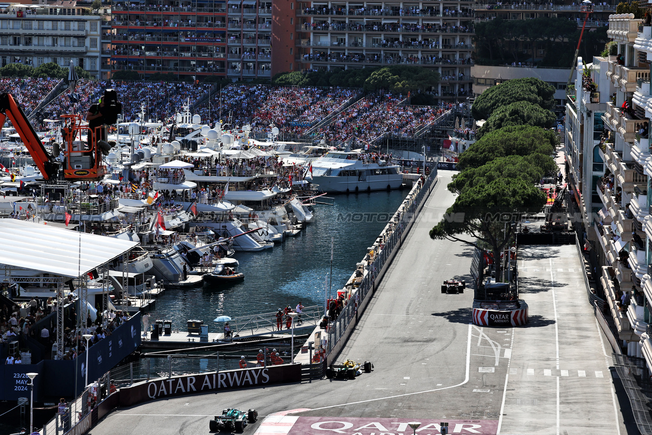 GP MONACO, Lance Stroll (CDN) Aston Martin F1 Team AMR24.

26.05.2024. Formula 1 World Championship, Rd 8, Monaco Grand Prix, Monte Carlo, Monaco, Gara Day.

- www.xpbimages.com, EMail: requests@xpbimages.com © Copyright: Moy / XPB Images