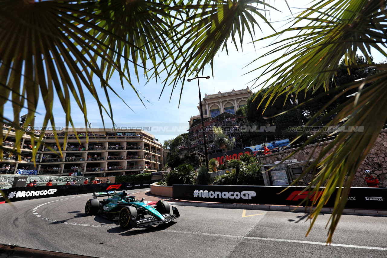 GP MONACO, Lance Stroll (CDN) Aston Martin F1 Team AMR24.

26.05.2024. Formula 1 World Championship, Rd 8, Monaco Grand Prix, Monte Carlo, Monaco, Gara Day.

- www.xpbimages.com, EMail: requests@xpbimages.com © Copyright: Moy / XPB Images