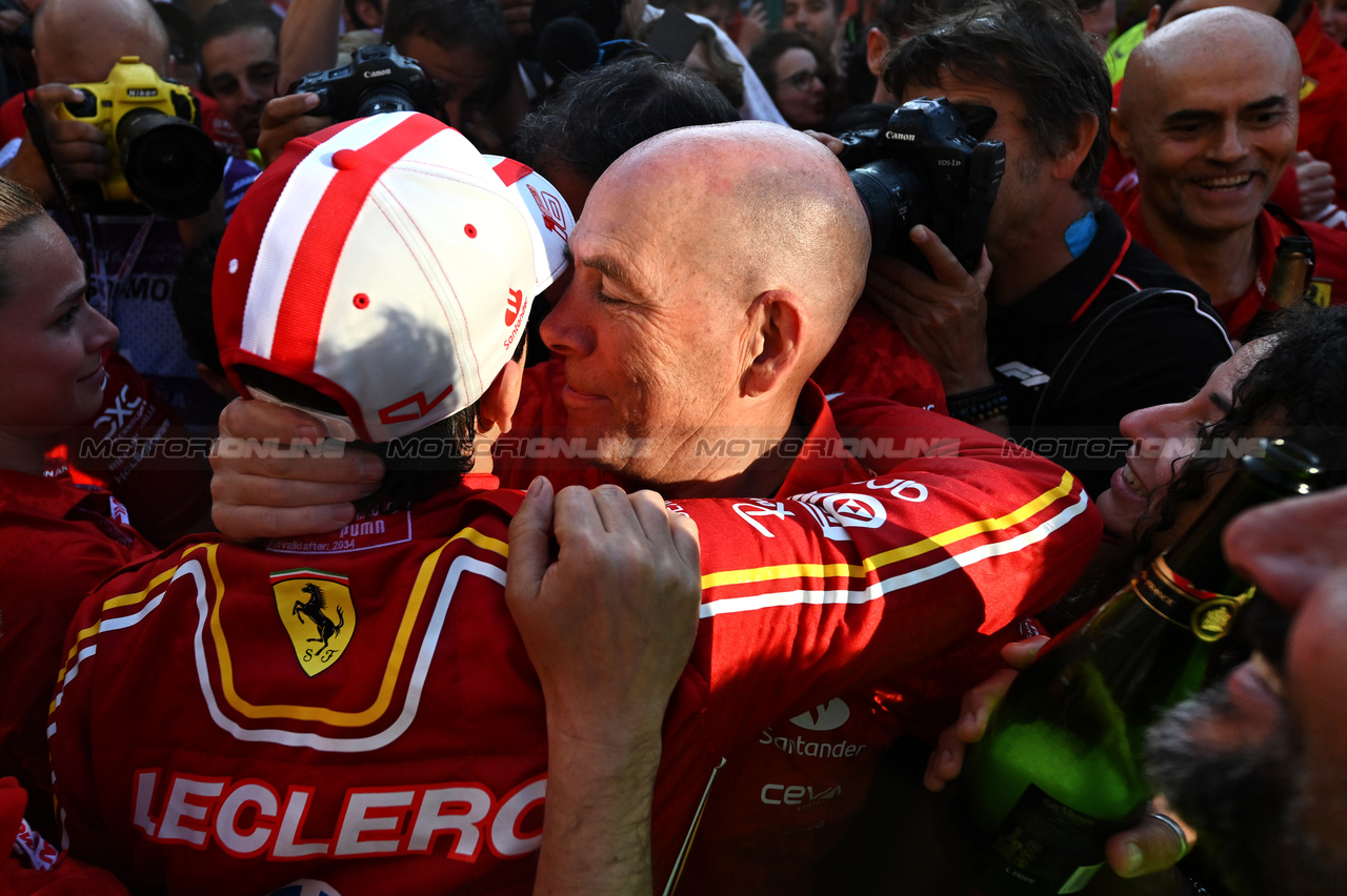 GP MONACO, Gara winner Charles Leclerc (MON) Ferrari celebrates with Jock Clear (GBR) Ferrari Senior Performance Engineer e the team.

26.05.2024. Formula 1 World Championship, Rd 8, Monaco Grand Prix, Monte Carlo, Monaco, Gara Day.

- www.xpbimages.com, EMail: requests@xpbimages.com © Copyright: Price / XPB Images