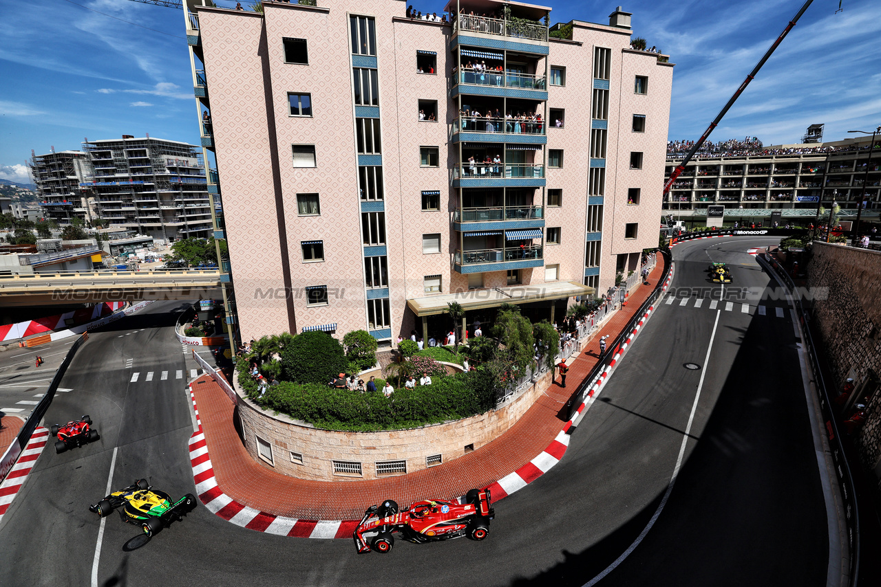 GP MONACO, Carlos Sainz Jr (ESP) Ferrari SF-24.

26.05.2024. Formula 1 World Championship, Rd 8, Monaco Grand Prix, Monte Carlo, Monaco, Gara Day.

 - www.xpbimages.com, EMail: requests@xpbimages.com © Copyright: Coates / XPB Images