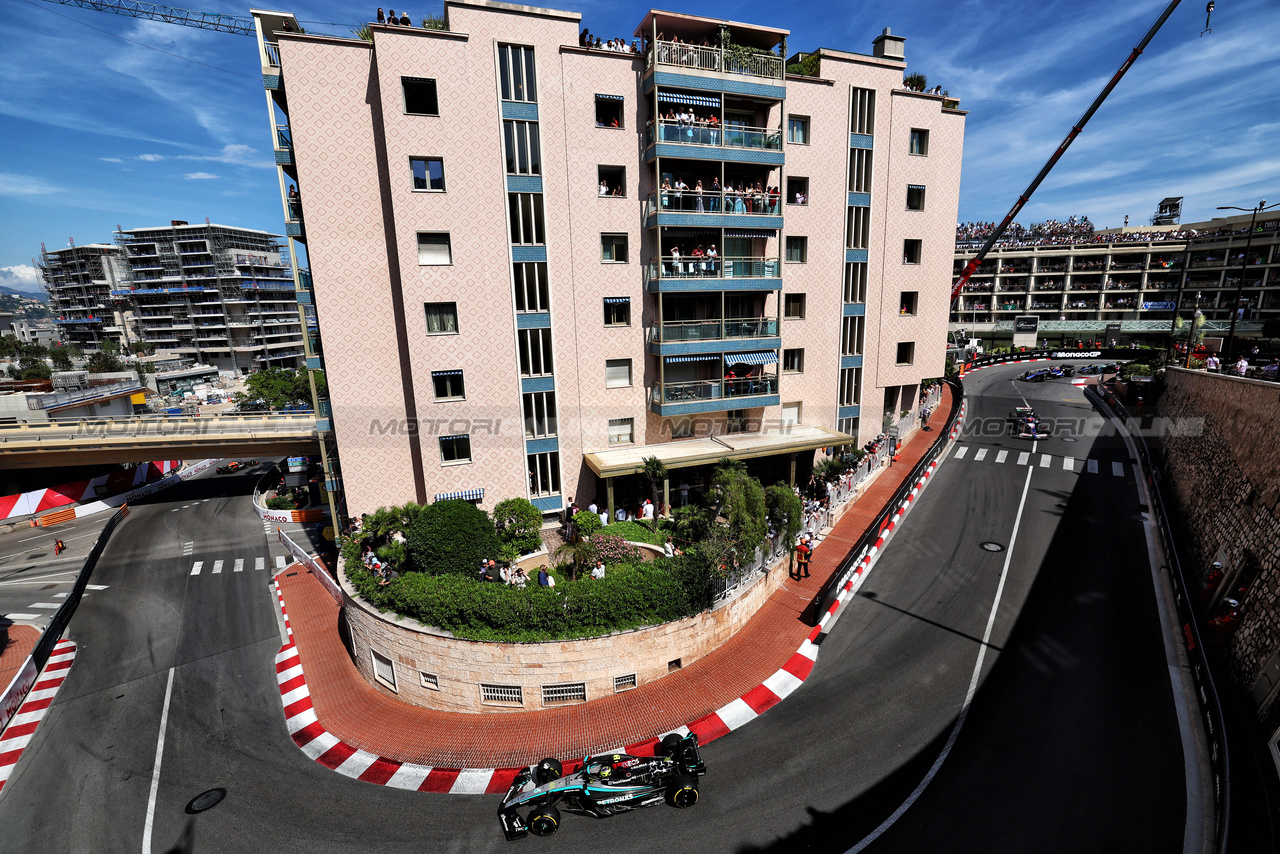 GP MONACO, Lewis Hamilton (GBR) Mercedes AMG F1 W15.

26.05.2024. Formula 1 World Championship, Rd 8, Monaco Grand Prix, Monte Carlo, Monaco, Gara Day.

 - www.xpbimages.com, EMail: requests@xpbimages.com © Copyright: Coates / XPB Images