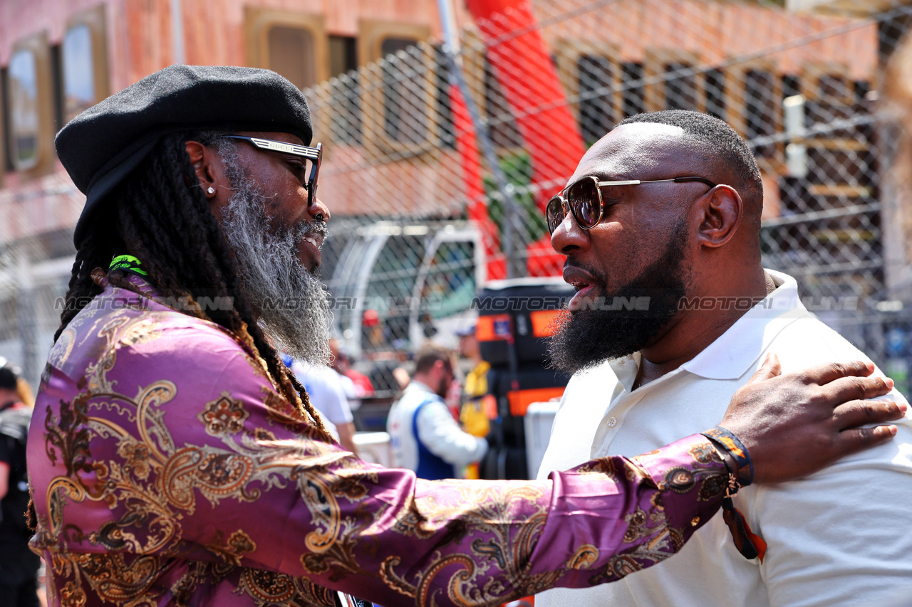 GP MONACO, Chris Gayle (JAM) Former Cricketer (Left) on the grid.

26.05.2024. Formula 1 World Championship, Rd 8, Monaco Grand Prix, Monte Carlo, Monaco, Gara Day.

- www.xpbimages.com, EMail: requests@xpbimages.com © Copyright: Batchelor / XPB Images