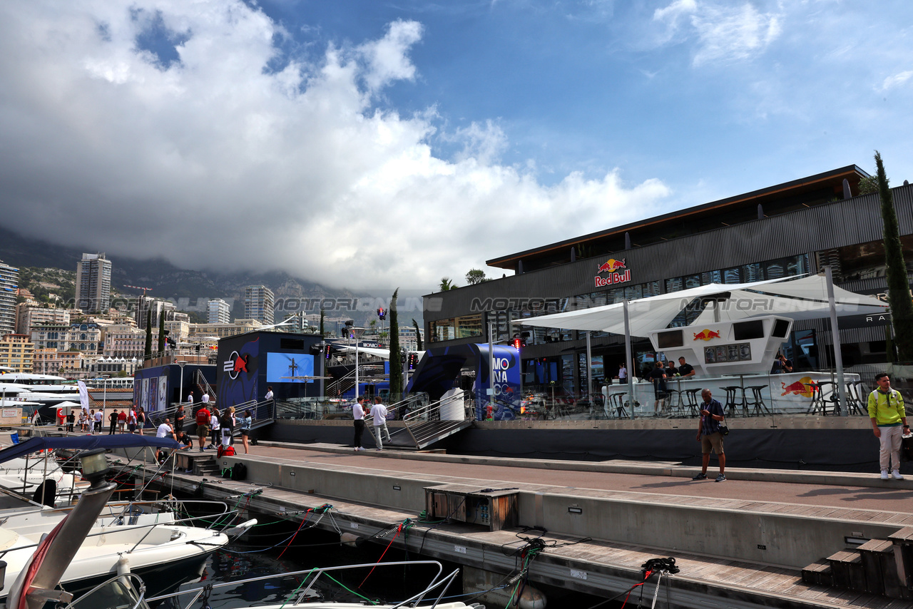 GP MONACO, Circuit Atmosfera - Red Bull Energy Station.

23.05.2024. Formula 1 World Championship, Rd 8, Monaco Grand Prix, Monte Carlo, Monaco, Preparation Day.

- www.xpbimages.com, EMail: requests@xpbimages.com © Copyright: Batchelor / XPB Images