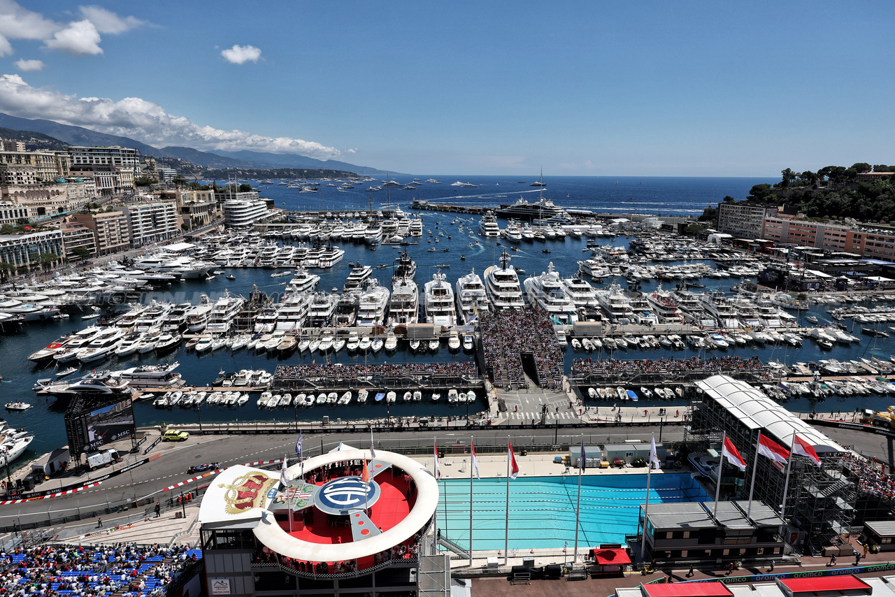GP MONACO, Yuki Tsunoda (JPN) RB VCARB 01.

25.05.2024. Formula 1 World Championship, Rd 8, Monaco Grand Prix, Monte Carlo, Monaco, Qualifiche Day.

- www.xpbimages.com, EMail: requests@xpbimages.com © Copyright: Moy / XPB Images
