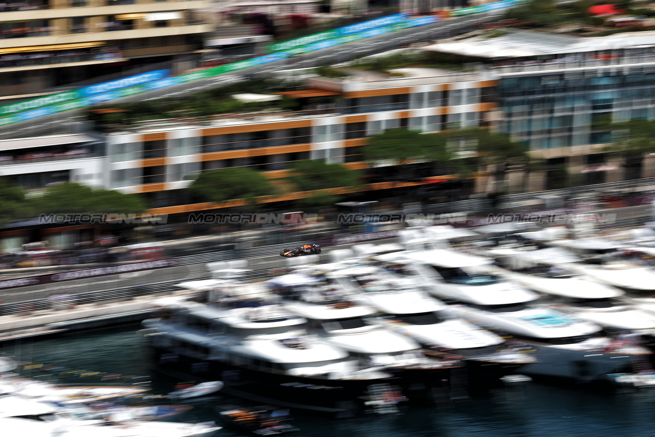 GP MONACO, Max Verstappen (NLD) Red Bull Racing RB20.

25.05.2024. Formula 1 World Championship, Rd 8, Monaco Grand Prix, Monte Carlo, Monaco, Qualifiche Day.

- www.xpbimages.com, EMail: requests@xpbimages.com © Copyright: Moy / XPB Images