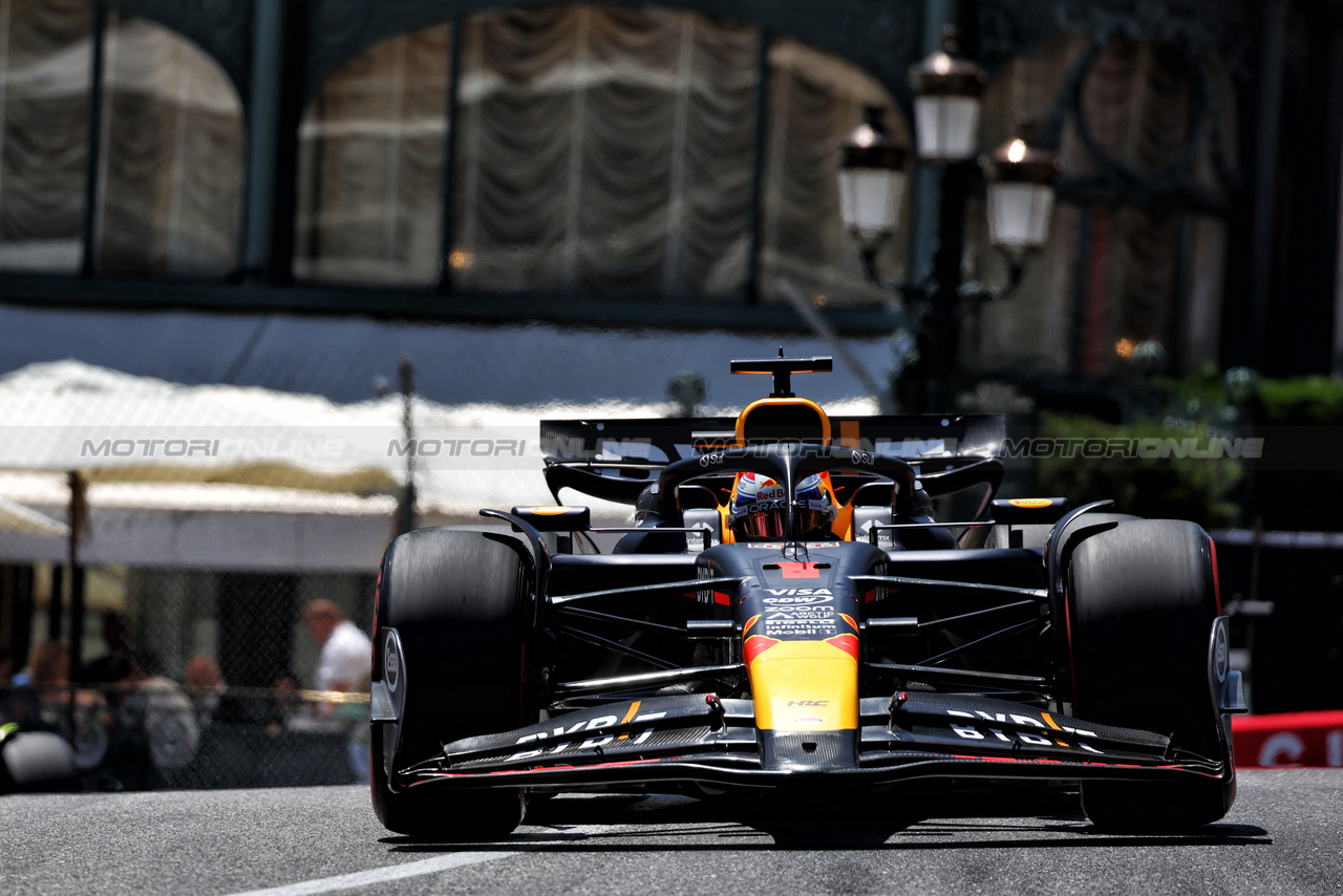 GP MONACO, Max Verstappen (NLD) Red Bull Racing RB20.

25.05.2024. Formula 1 World Championship, Rd 8, Monaco Grand Prix, Monte Carlo, Monaco, Qualifiche Day.

 - www.xpbimages.com, EMail: requests@xpbimages.com © Copyright: Coates / XPB Images