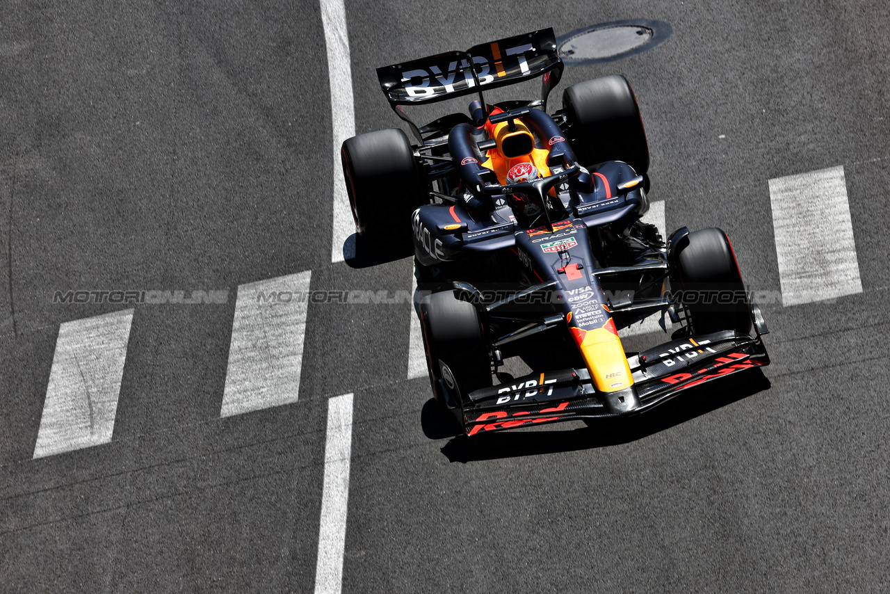 GP MONACO, Max Verstappen (NLD) Red Bull Racing RB20.

25.05.2024. Formula 1 World Championship, Rd 8, Monaco Grand Prix, Monte Carlo, Monaco, Qualifiche Day.

 - www.xpbimages.com, EMail: requests@xpbimages.com © Copyright: Coates / XPB Images