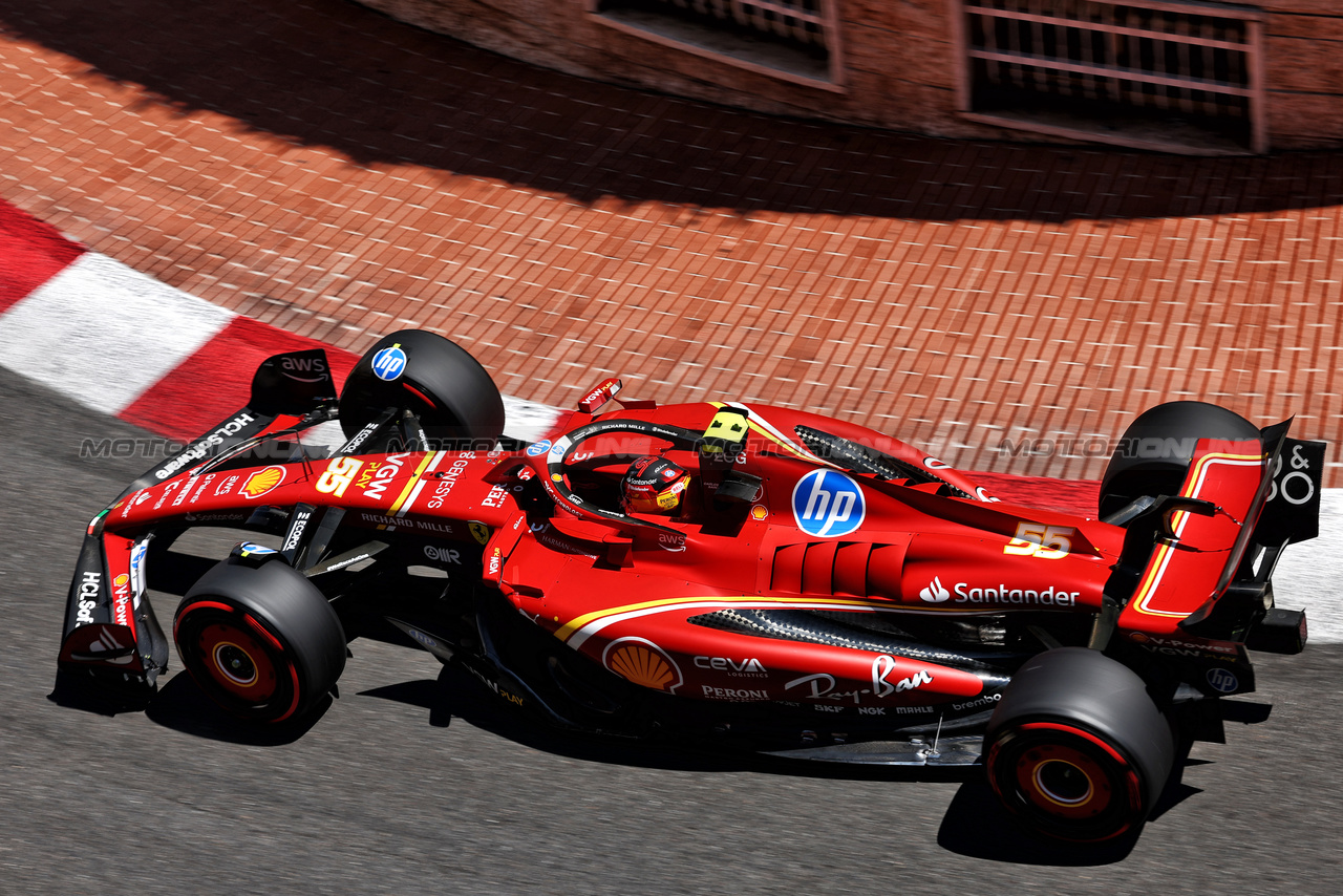 GP MONACO, Carlos Sainz Jr (ESP) Ferrari SF-24.

25.05.2024. Formula 1 World Championship, Rd 8, Monaco Grand Prix, Monte Carlo, Monaco, Qualifiche Day.

 - www.xpbimages.com, EMail: requests@xpbimages.com © Copyright: Coates / XPB Images