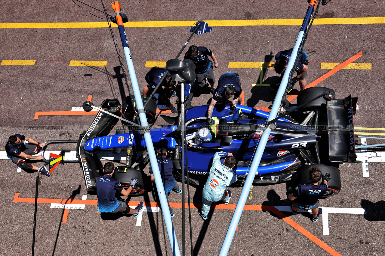 GP MONACO, Alexander Albon (THA) Williams Racing FW46 in the pits.

25.05.2024. Formula 1 World Championship, Rd 8, Monaco Grand Prix, Monte Carlo, Monaco, Qualifiche Day.

- www.xpbimages.com, EMail: requests@xpbimages.com © Copyright: Bearne / XPB Images