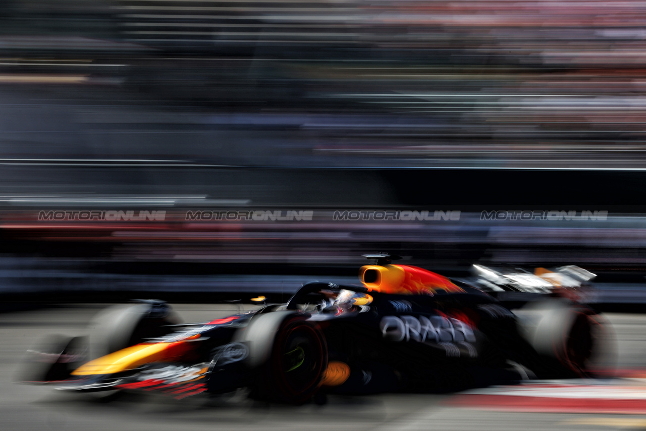 GP MONACO, Max Verstappen (NLD) Red Bull Racing RB20.

25.05.2024. Formula 1 World Championship, Rd 8, Monaco Grand Prix, Monte Carlo, Monaco, Qualifiche Day.

- www.xpbimages.com, EMail: requests@xpbimages.com © Copyright: Charniaux / XPB Images