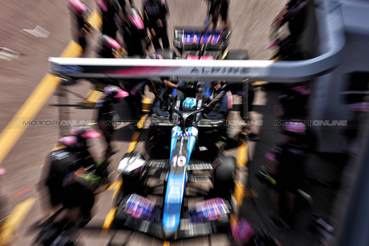 GP MONACO, Pierre Gasly (FRA) Alpine F1 Team A524 in the pits.

25.05.2024. Formula 1 World Championship, Rd 8, Monaco Grand Prix, Monte Carlo, Monaco, Qualifiche Day.

- www.xpbimages.com, EMail: requests@xpbimages.com © Copyright: Bearne / XPB Images