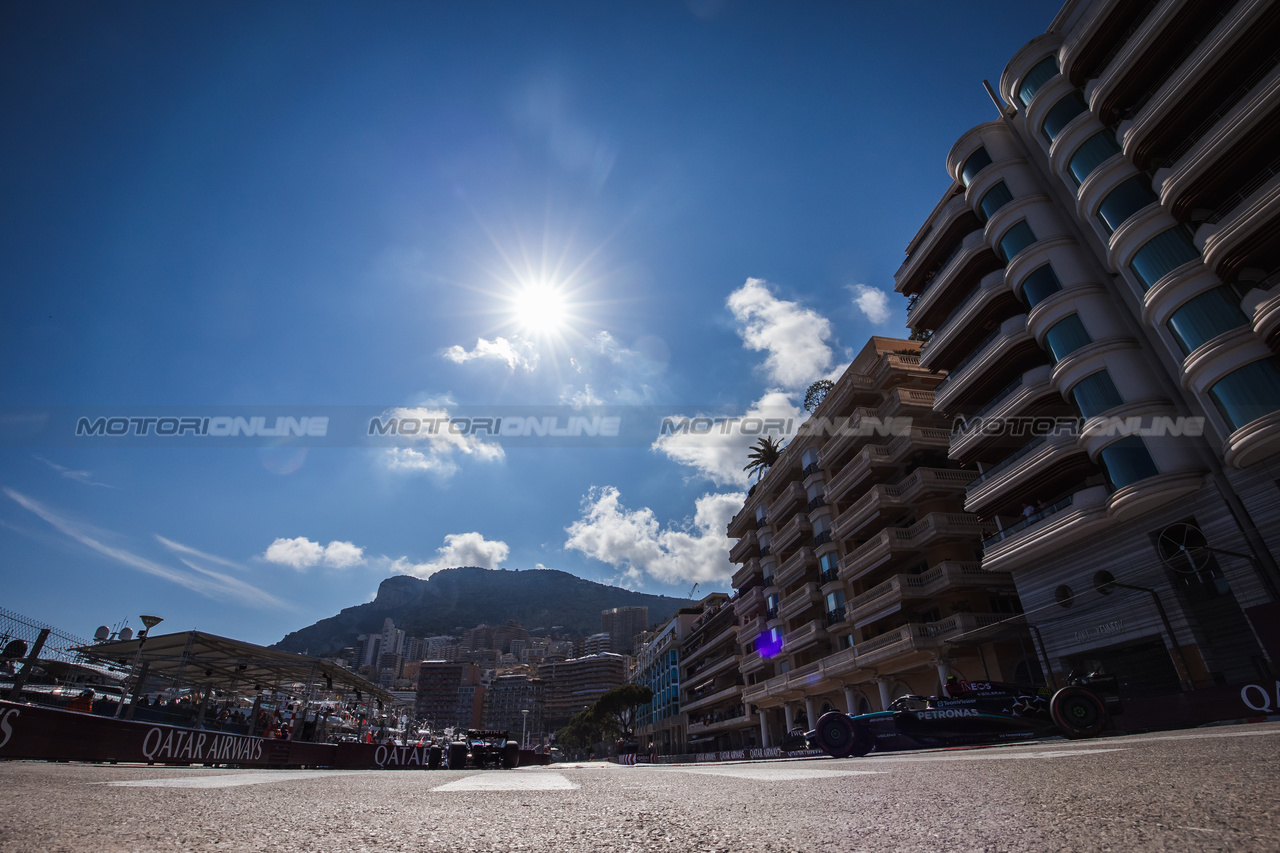 GP MONACO, Lewis Hamilton (GBR) Mercedes AMG F1 W15.

25.05.2024. Formula 1 World Championship, Rd 8, Monaco Grand Prix, Monte Carlo, Monaco, Qualifiche Day.

- www.xpbimages.com, EMail: requests@xpbimages.com © Copyright: Bearne / XPB Images