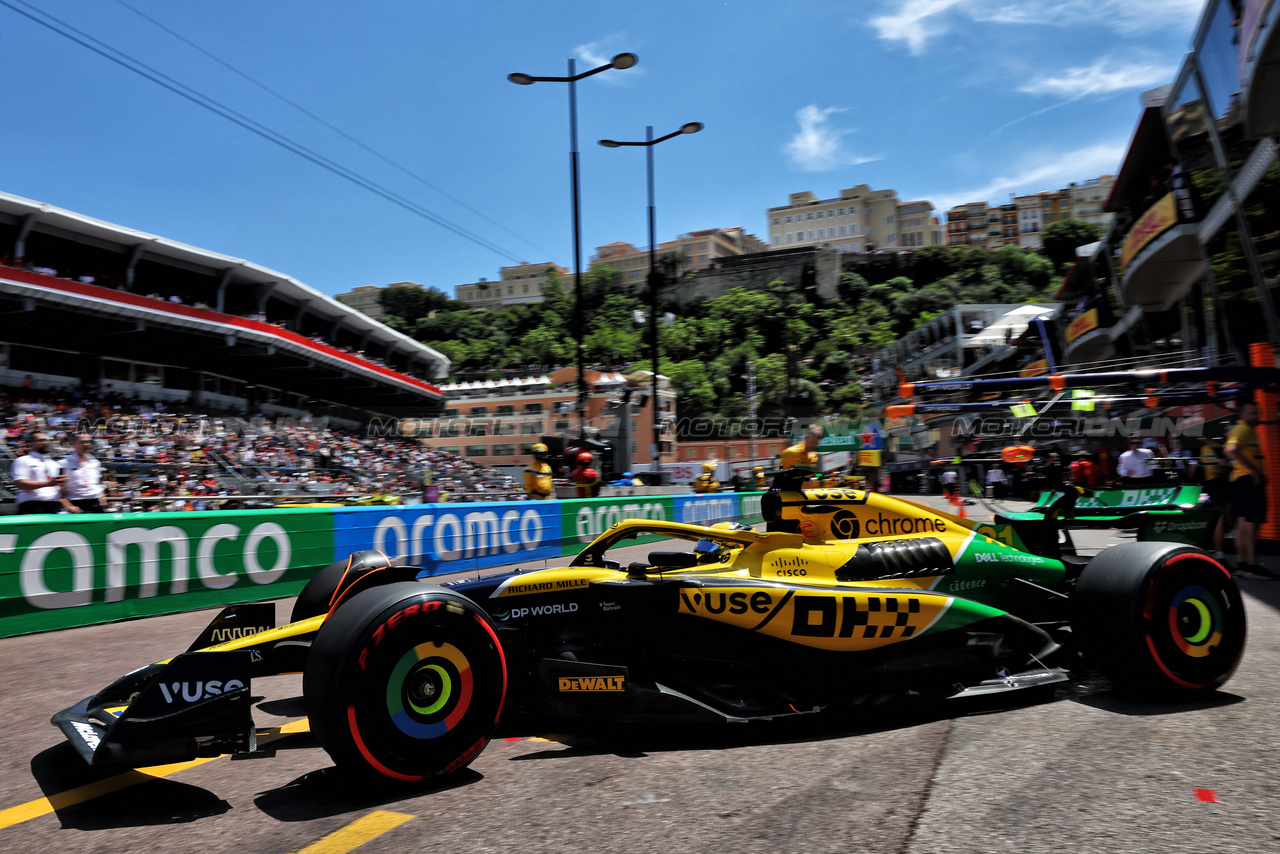 GP MONACO, Oscar Piastri (AUS) McLaren MCL38 leaves the pits.

25.05.2024. Formula 1 World Championship, Rd 8, Monaco Grand Prix, Monte Carlo, Monaco, Qualifiche Day.

- www.xpbimages.com, EMail: requests@xpbimages.com © Copyright: Batchelor / XPB Images