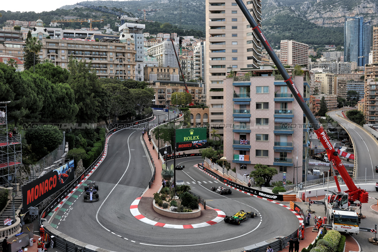 GP MONACO, Alexander Albon (THA) Williams Racing FW46 e Lando Norris (GBR) McLaren MCL38.

24.05.2024. Formula 1 World Championship, Rd 8, Monaco Grand Prix, Monte Carlo, Monaco, Practice Day.

- www.xpbimages.com, EMail: requests@xpbimages.com © Copyright: Bearne / XPB Images