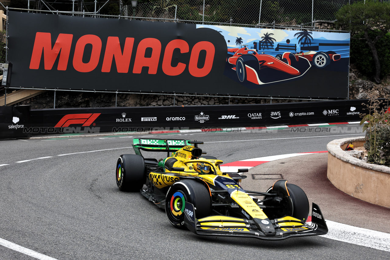 GP MONACO, Oscar Piastri (AUS) McLaren MCL38.

24.05.2024. Formula 1 World Championship, Rd 8, Monaco Grand Prix, Monte Carlo, Monaco, Practice Day.

- www.xpbimages.com, EMail: requests@xpbimages.com © Copyright: Bearne / XPB Images