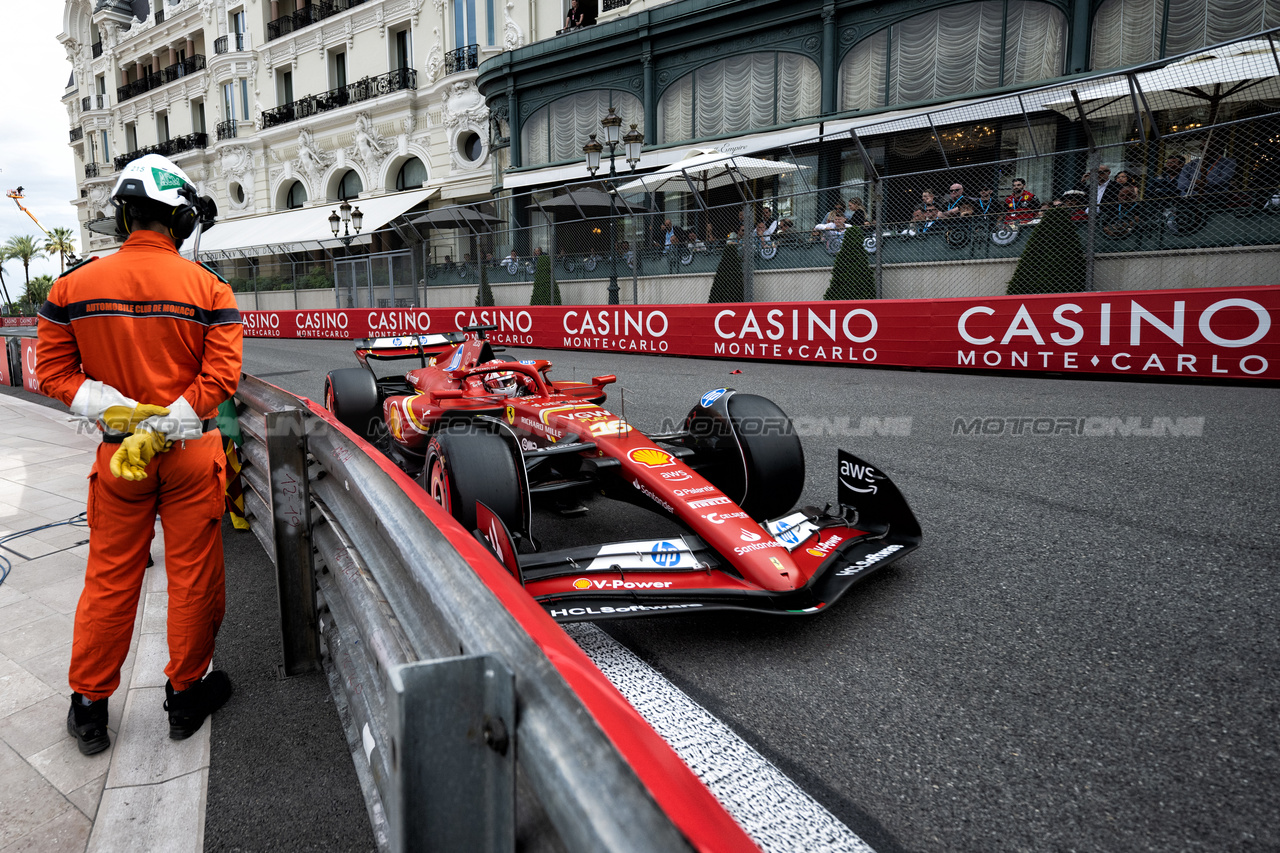 GP MONACO, Charles Leclerc (MON) Ferrari SF-24.

24.05.2024. Formula 1 World Championship, Rd 8, Monaco Grand Prix, Monte Carlo, Monaco, Practice Day.

- www.xpbimages.com, EMail: requests@xpbimages.com © Copyright: Price / XPB Images