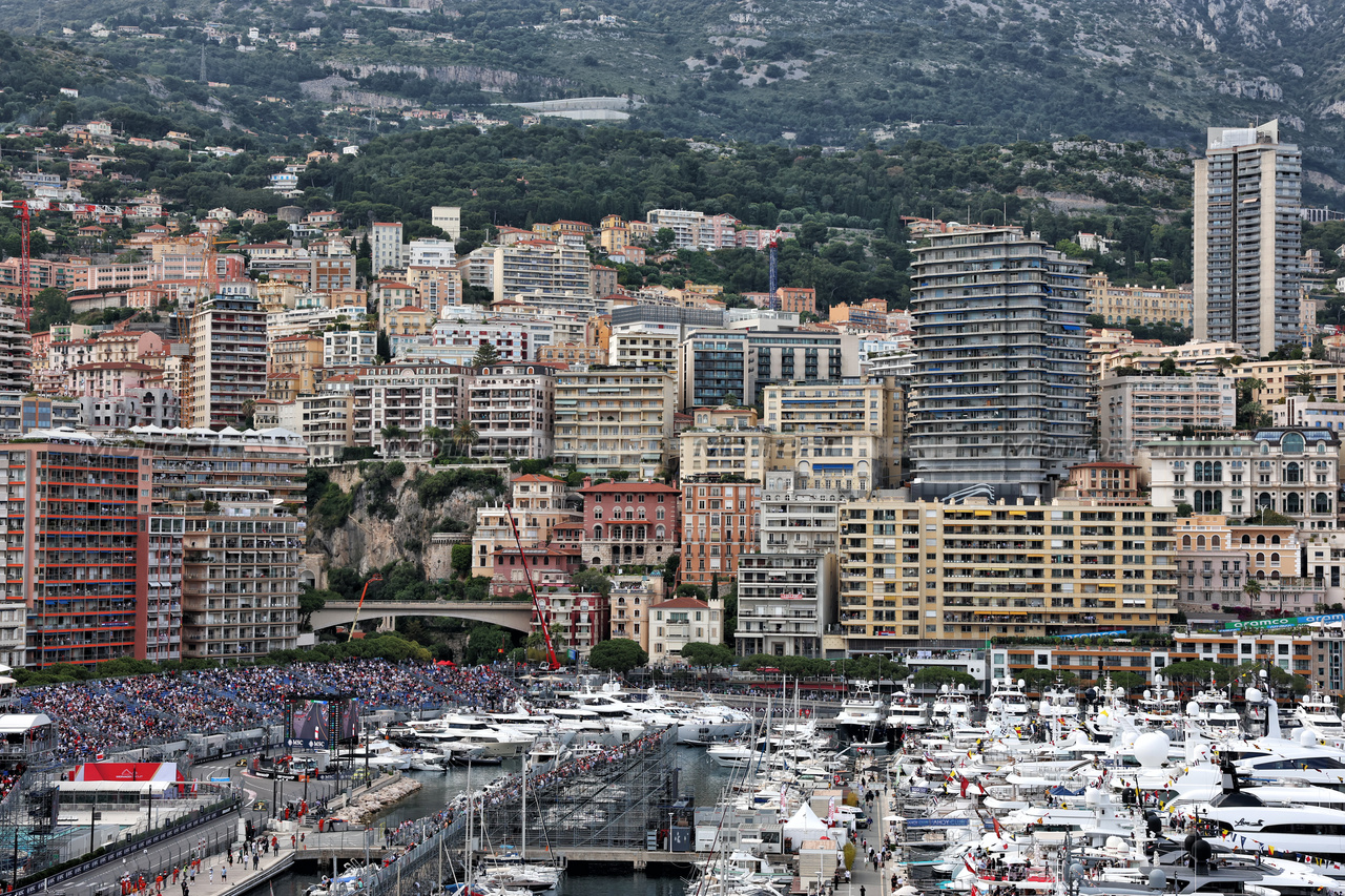 GP MONACO, Lando Norris (GBR) McLaren MCL38.

24.05.2024. Formula 1 World Championship, Rd 8, Monaco Grand Prix, Monte Carlo, Monaco, Practice Day.

 - www.xpbimages.com, EMail: requests@xpbimages.com © Copyright: Coates / XPB Images