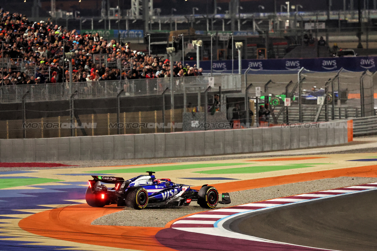 GP QATAR, Liam Lawson (NZL) RB VCARB 01 rejoins the circuit.

01.12.2024. Formula 1 World Championship, Rd 23, Qatar Grand Prix, Doha, Qatar, Gara Day.

- www.xpbimages.com, EMail: requests@xpbimages.com © Copyright: Charniaux / XPB Images