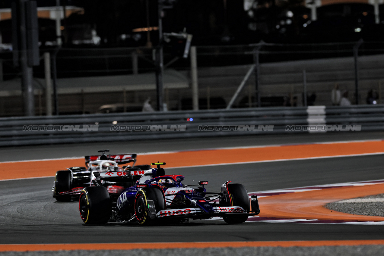 GP QATAR, Yuki Tsunoda (JPN) RB VCARB 01.

01.12.2024. Formula 1 World Championship, Rd 23, Qatar Grand Prix, Doha, Qatar, Gara Day.

 - www.xpbimages.com, EMail: requests@xpbimages.com © Copyright: Staley / XPB Images
