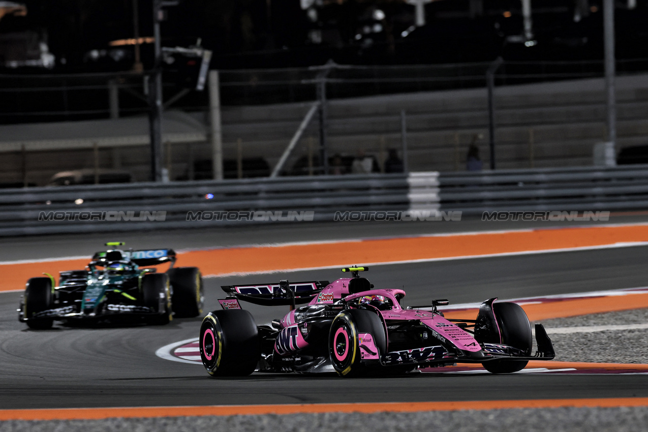 GP QATAR, Pierre Gasly (FRA) Alpine F1 Team A524.

01.12.2024. Formula 1 World Championship, Rd 23, Qatar Grand Prix, Doha, Qatar, Gara Day.

 - www.xpbimages.com, EMail: requests@xpbimages.com © Copyright: Staley / XPB Images
