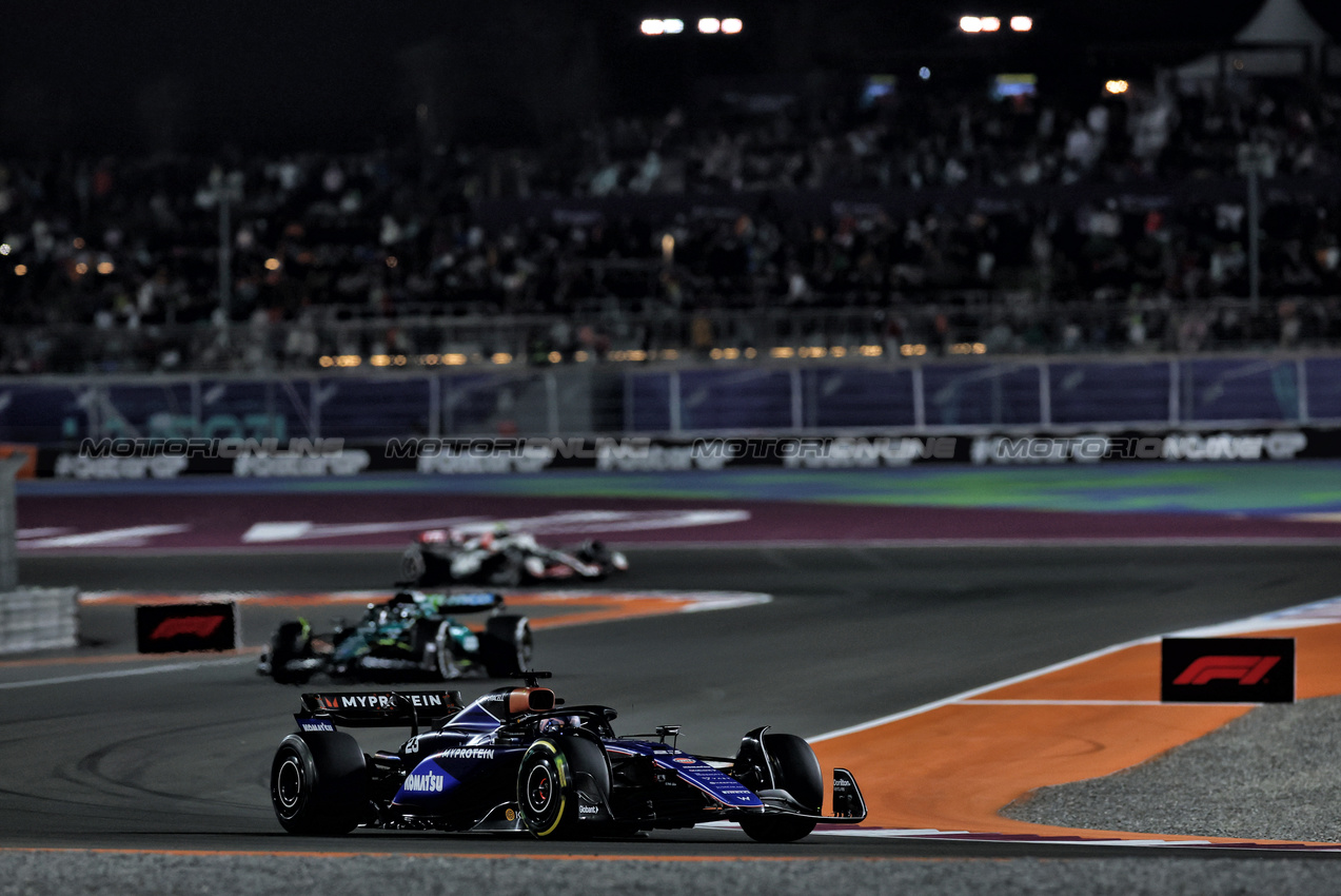GP QATAR, Alexander Albon (THA) Williams Racing FW46.

01.12.2024. Formula 1 World Championship, Rd 23, Qatar Grand Prix, Doha, Qatar, Gara Day.

 - www.xpbimages.com, EMail: requests@xpbimages.com © Copyright: Staley / XPB Images