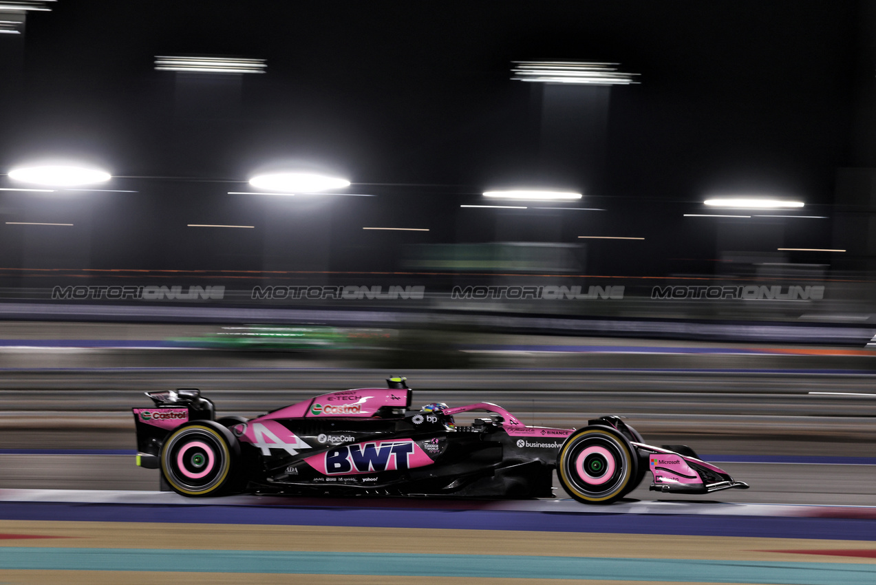 GP QATAR, Pierre Gasly (FRA) Alpine F1 Team A524.

01.12.2024. Formula 1 World Championship, Rd 23, Qatar Grand Prix, Doha, Qatar, Gara Day.

- www.xpbimages.com, EMail: requests@xpbimages.com © Copyright: Moy / XPB Images
