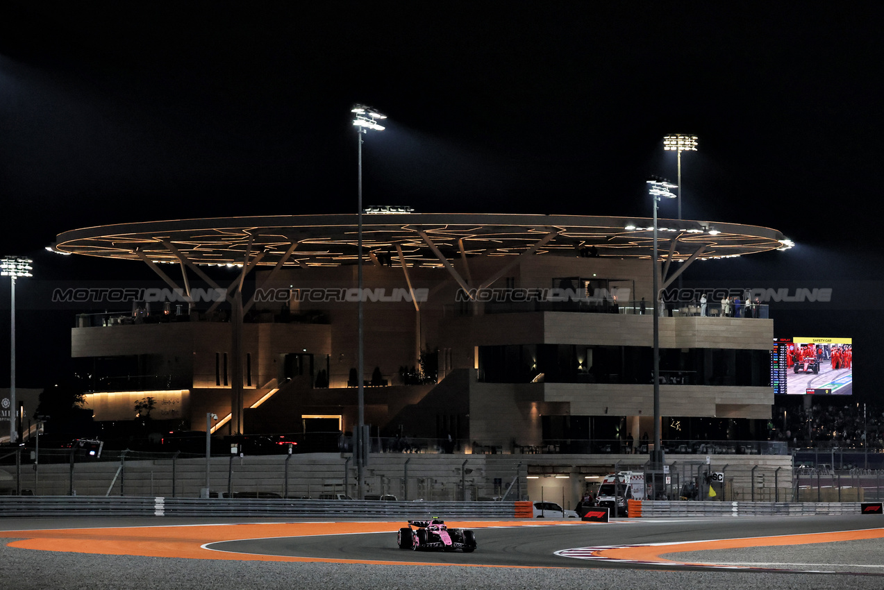 GP QATAR, Pierre Gasly (FRA) Alpine F1 Team A524.

01.12.2024. Formula 1 World Championship, Rd 23, Qatar Grand Prix, Doha, Qatar, Gara Day.

- www.xpbimages.com, EMail: requests@xpbimages.com © Copyright: Moy / XPB Images